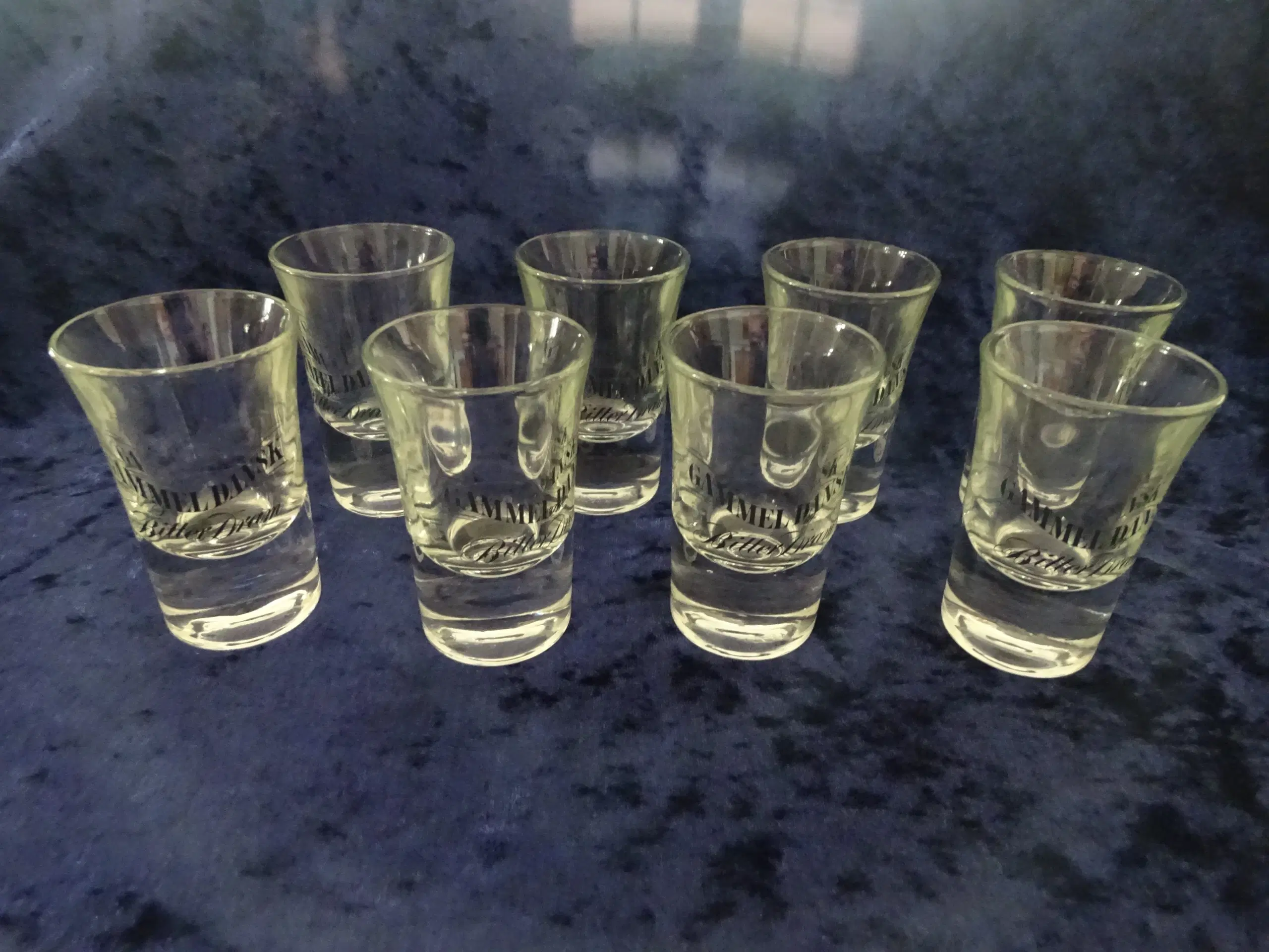 8 intakte Gammel Dansk glas