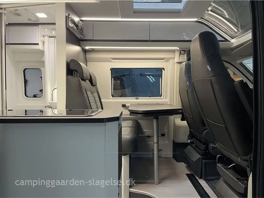 2024 - Adria Twin Supreme 640 SLB   AUTOMATGEAR - VOGNEN ER PÅ LAGER