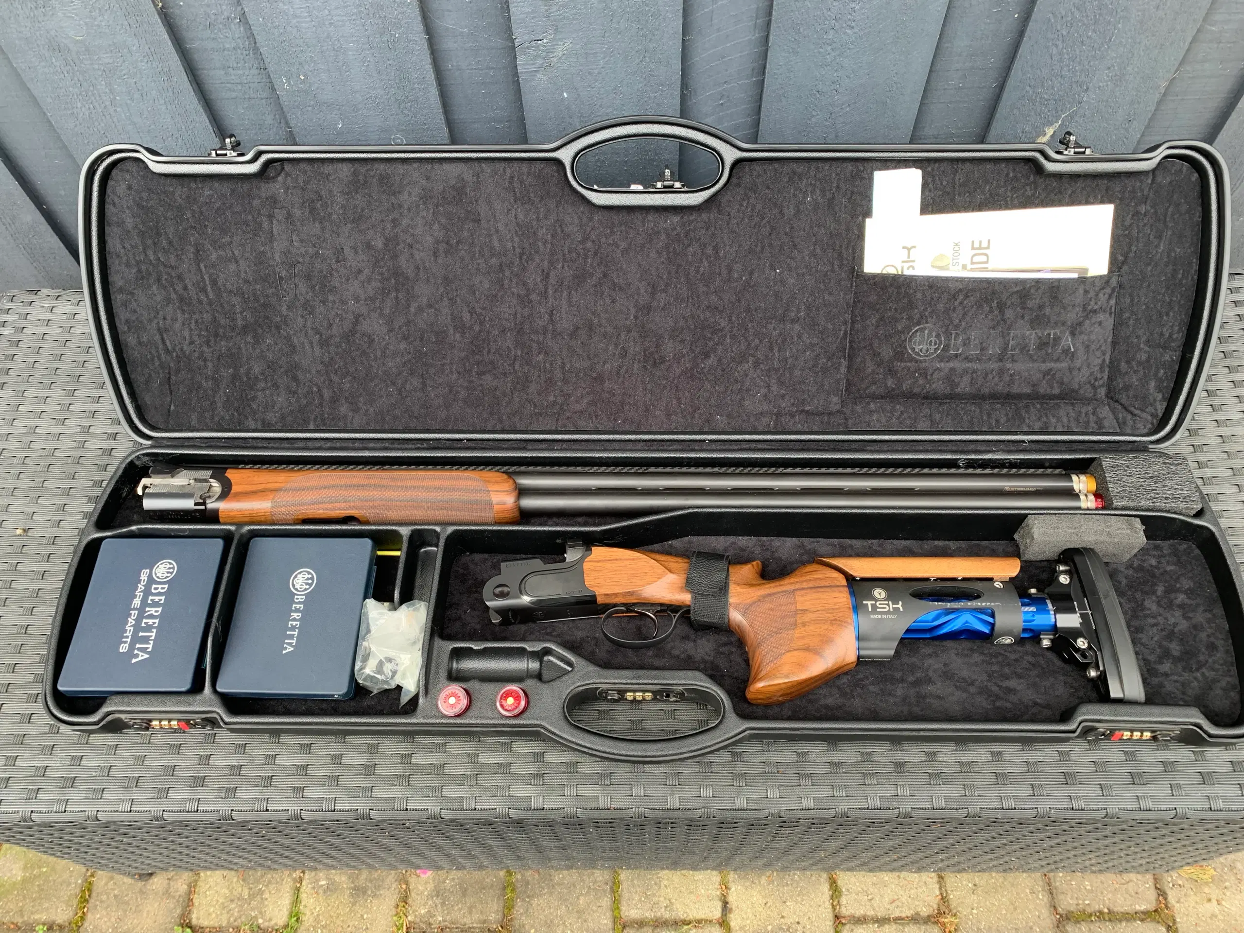 Beretta DT11 81cm løb som ny