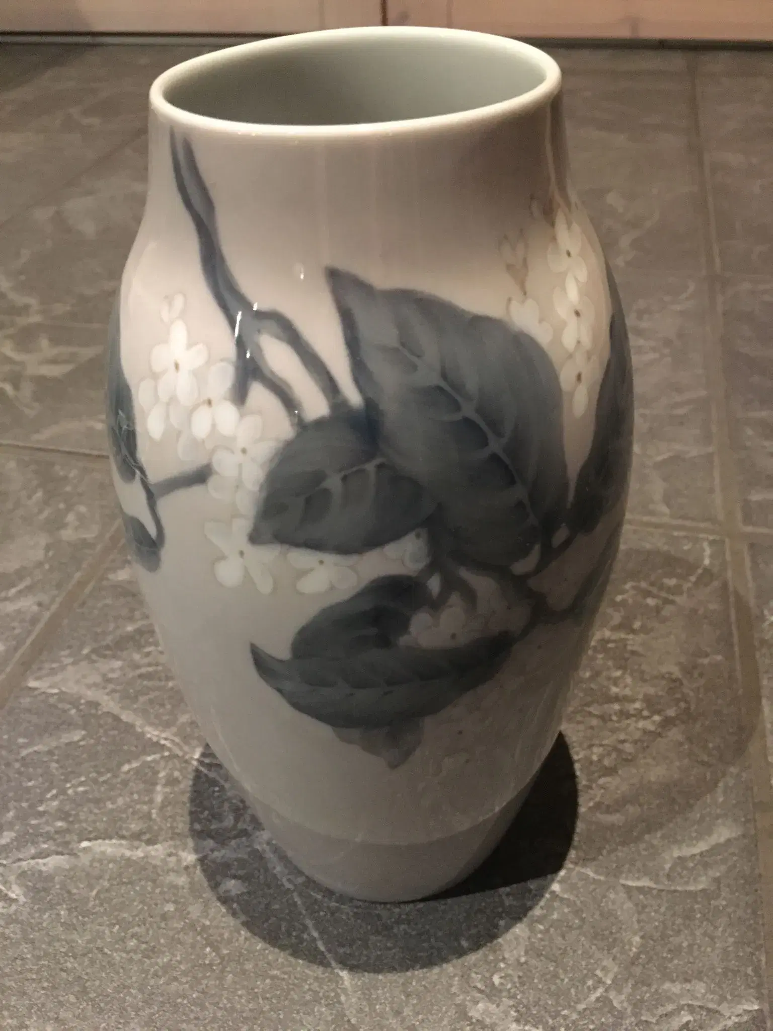 B&G vase