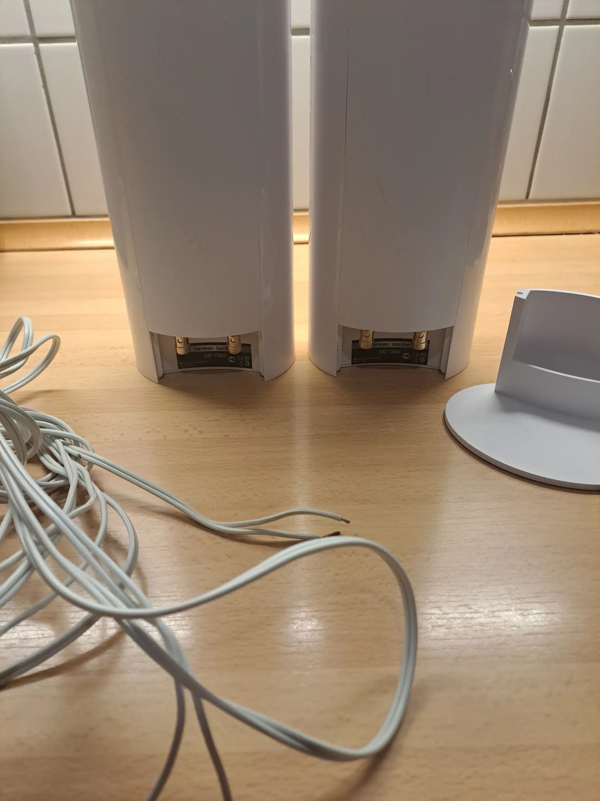 2 stk Harman Kardon højtalere