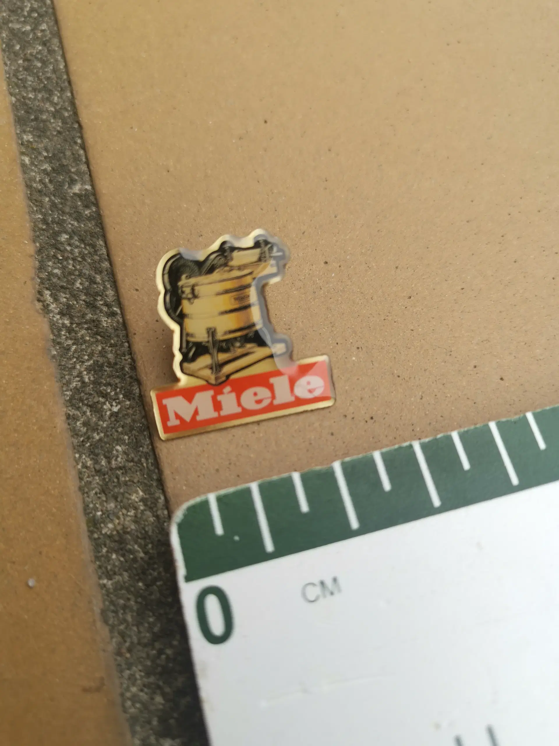 Gammel Retro Miele Pin