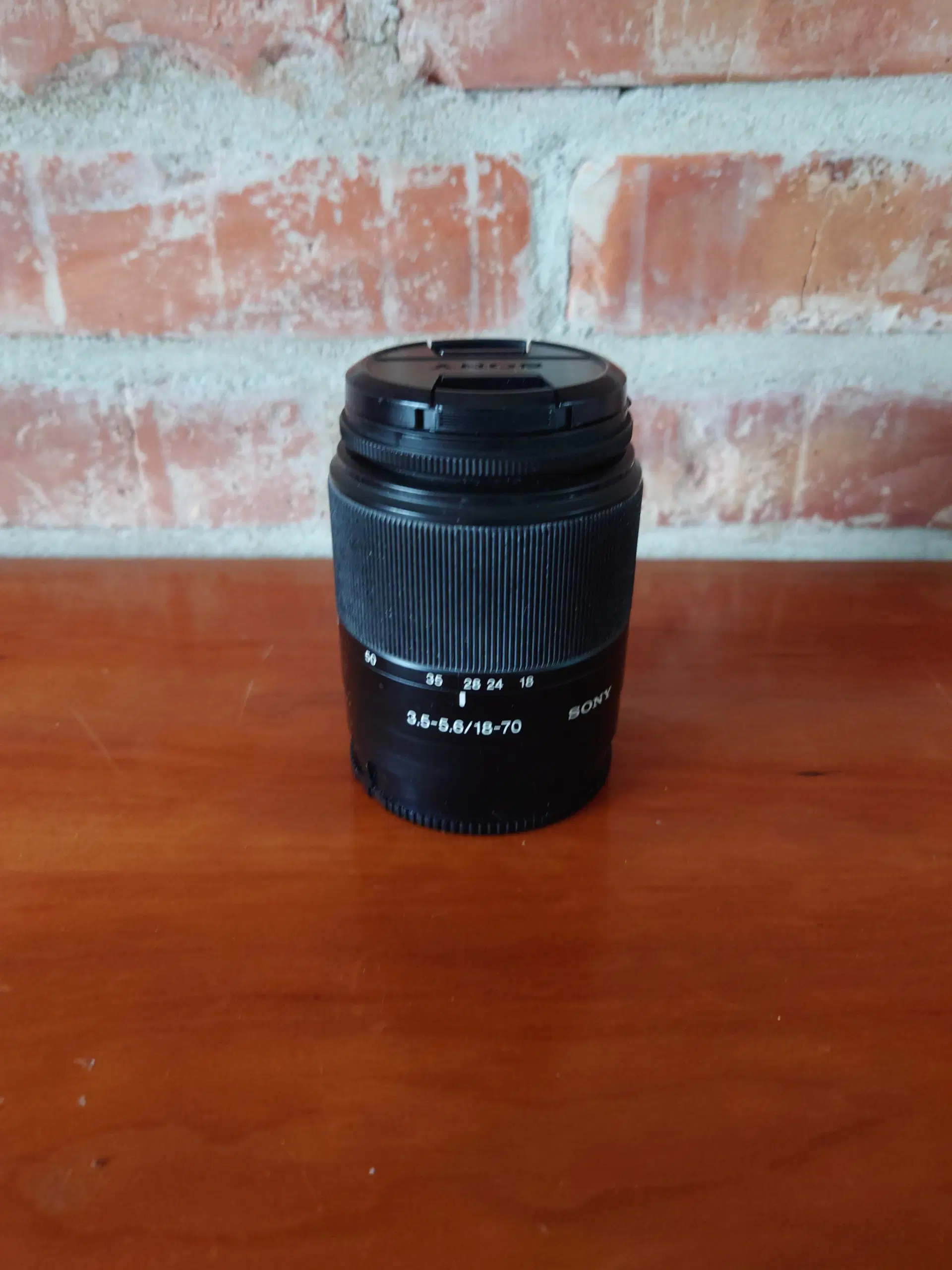 Sony 18-70 mm f/35-56 A-mount