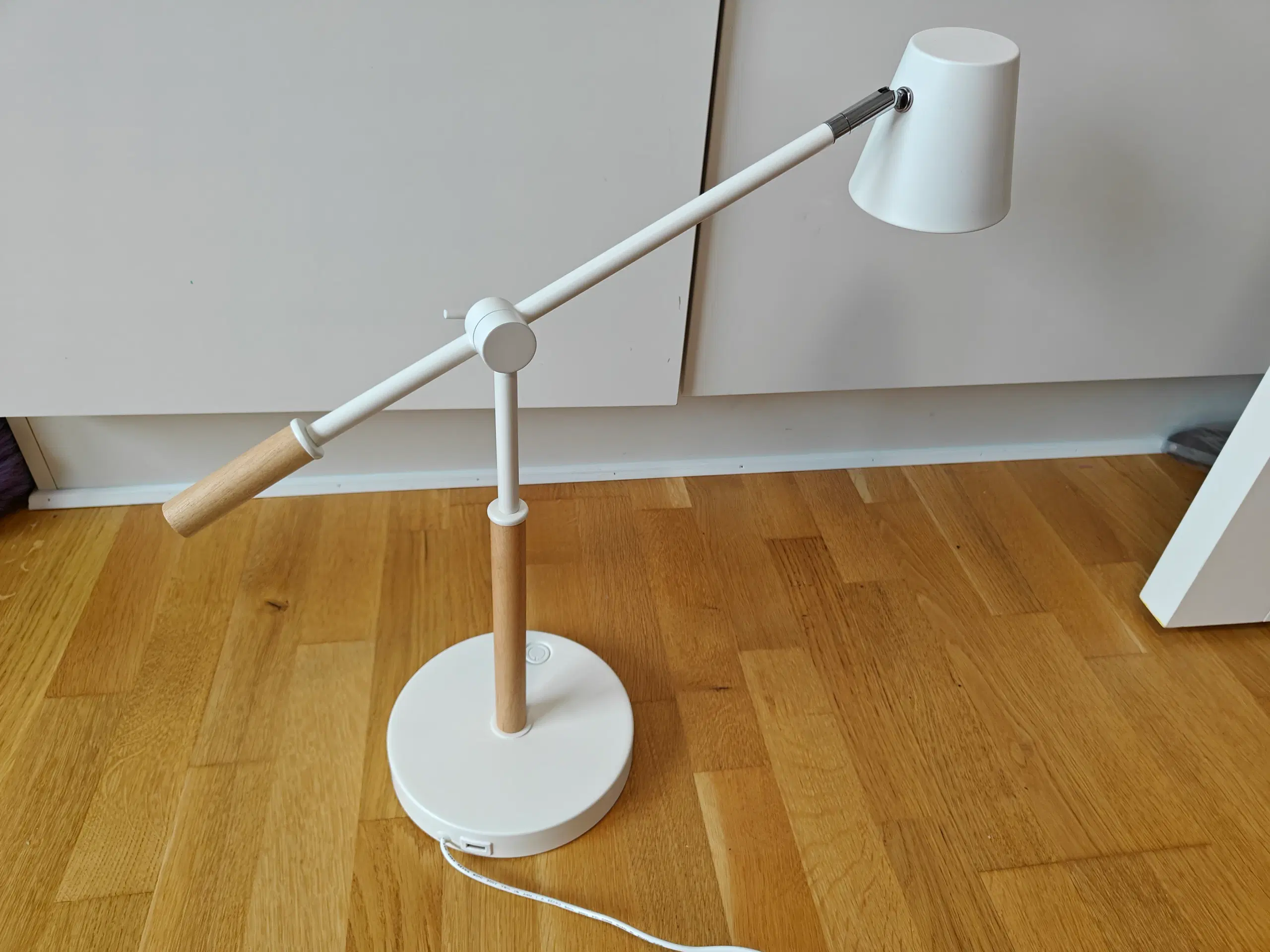 Unilux Vicky LED-Lampe i skandinavisk