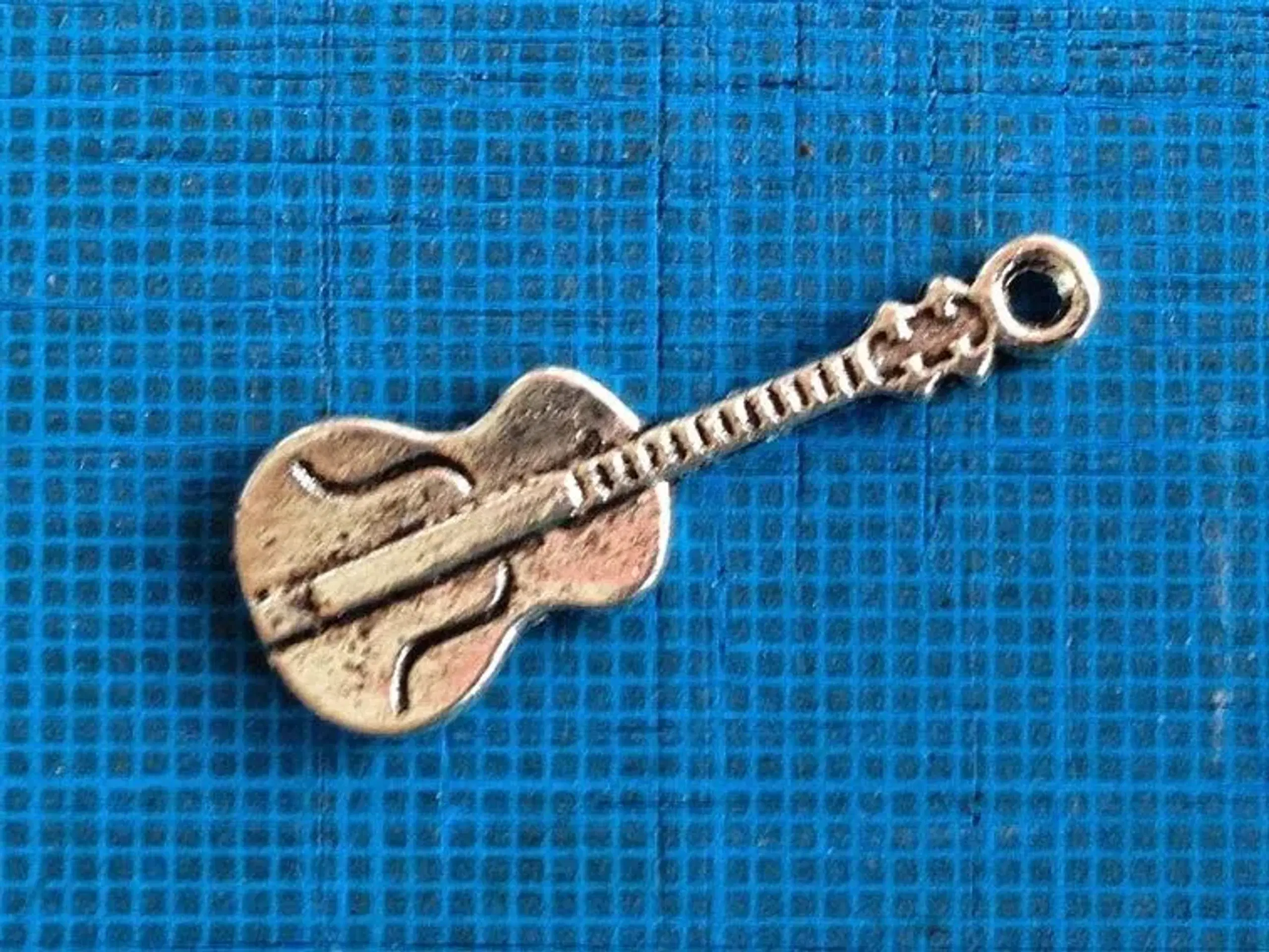 CHARM MED GUITAR # Linedance # DIY #