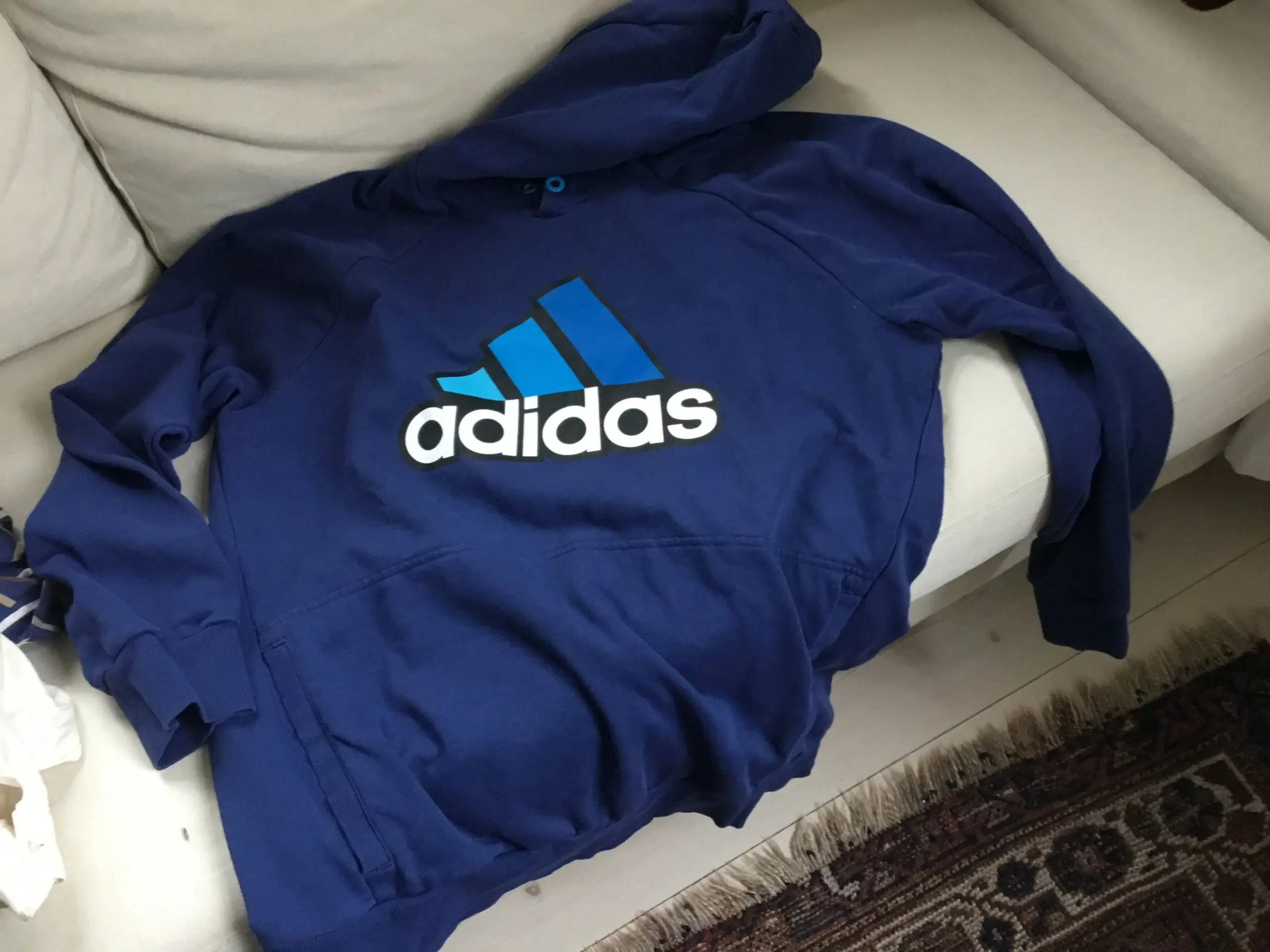 Adidas hættetrøje