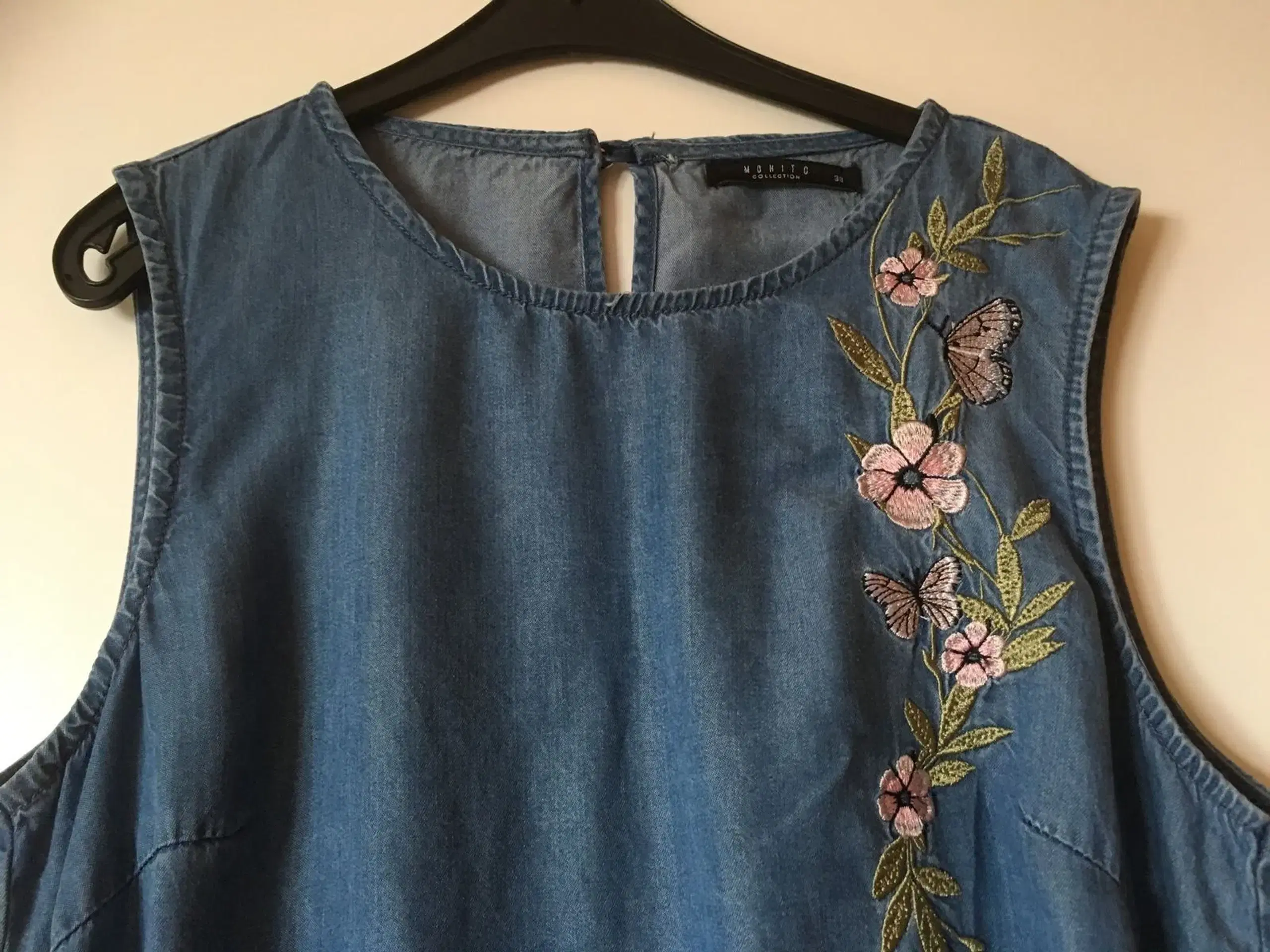 Denim Sommerkjole m broderi ny