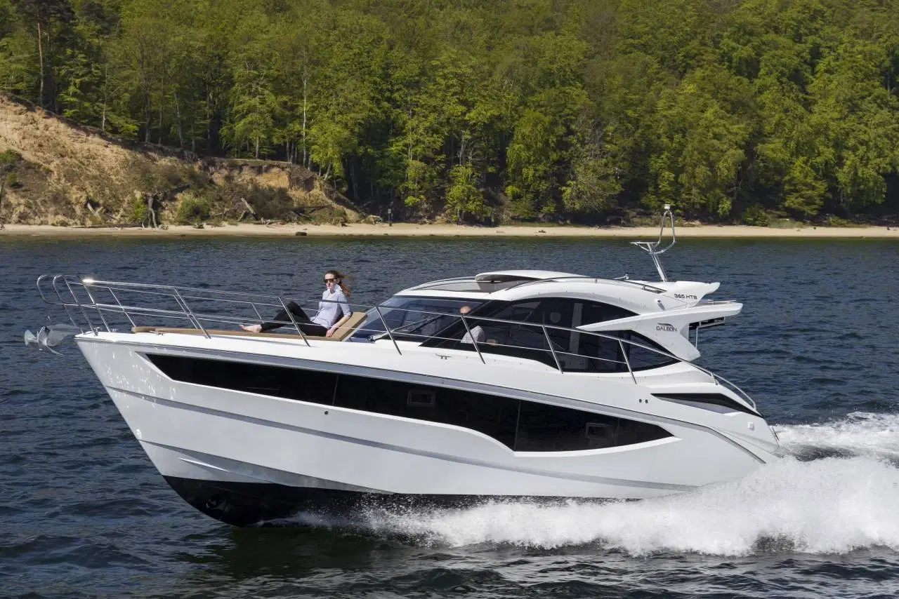 Galeon 365 HTS