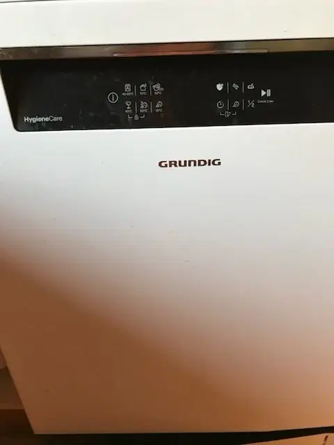 Grundig GR5500 opvaskemaskine - defect bortgives