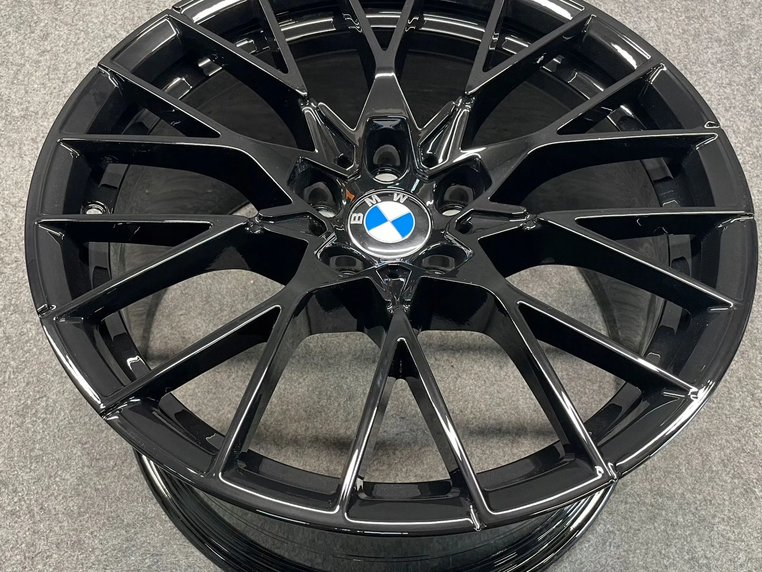 FÆLGE BMW M2 M3 M4 877M 9J i 10J x 19" 5x120