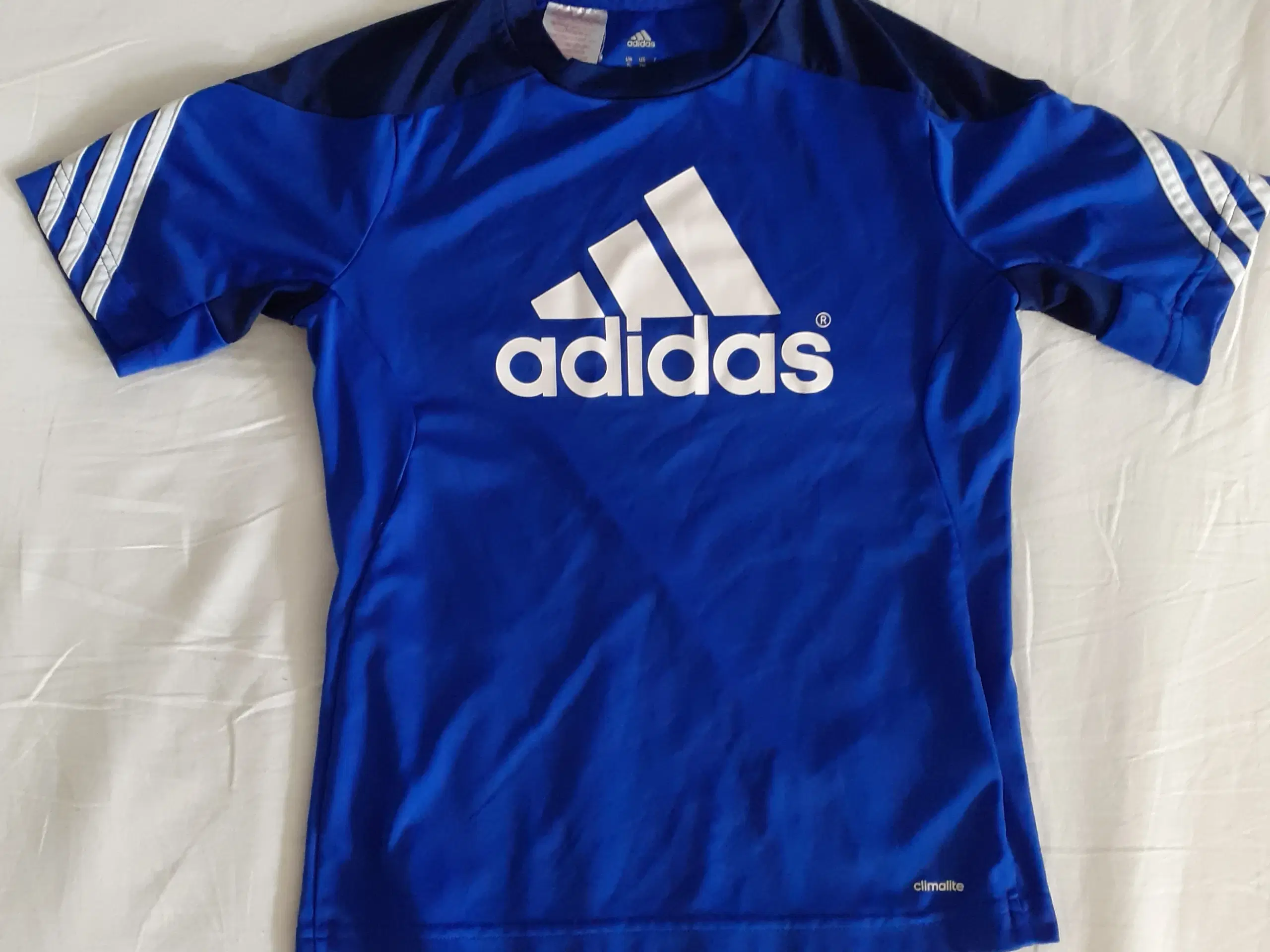 Adidas T-shirt str 152