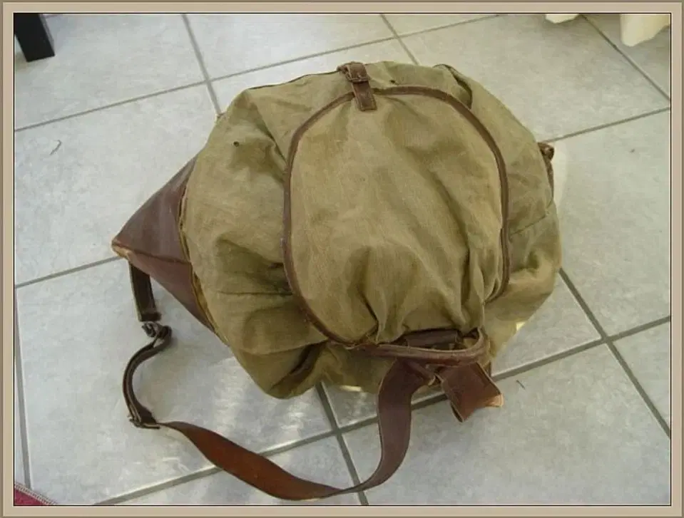 * Wehrmacht Rucksack  Lederhandschuhe *