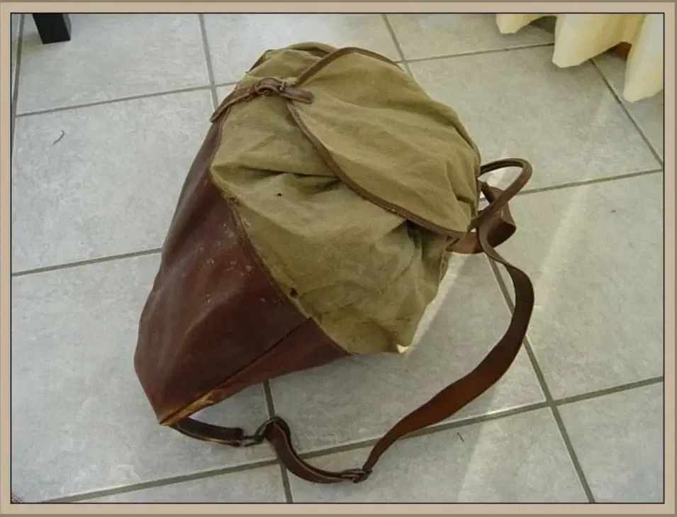 * Wehrmacht Rucksack  Lederhandschuhe *