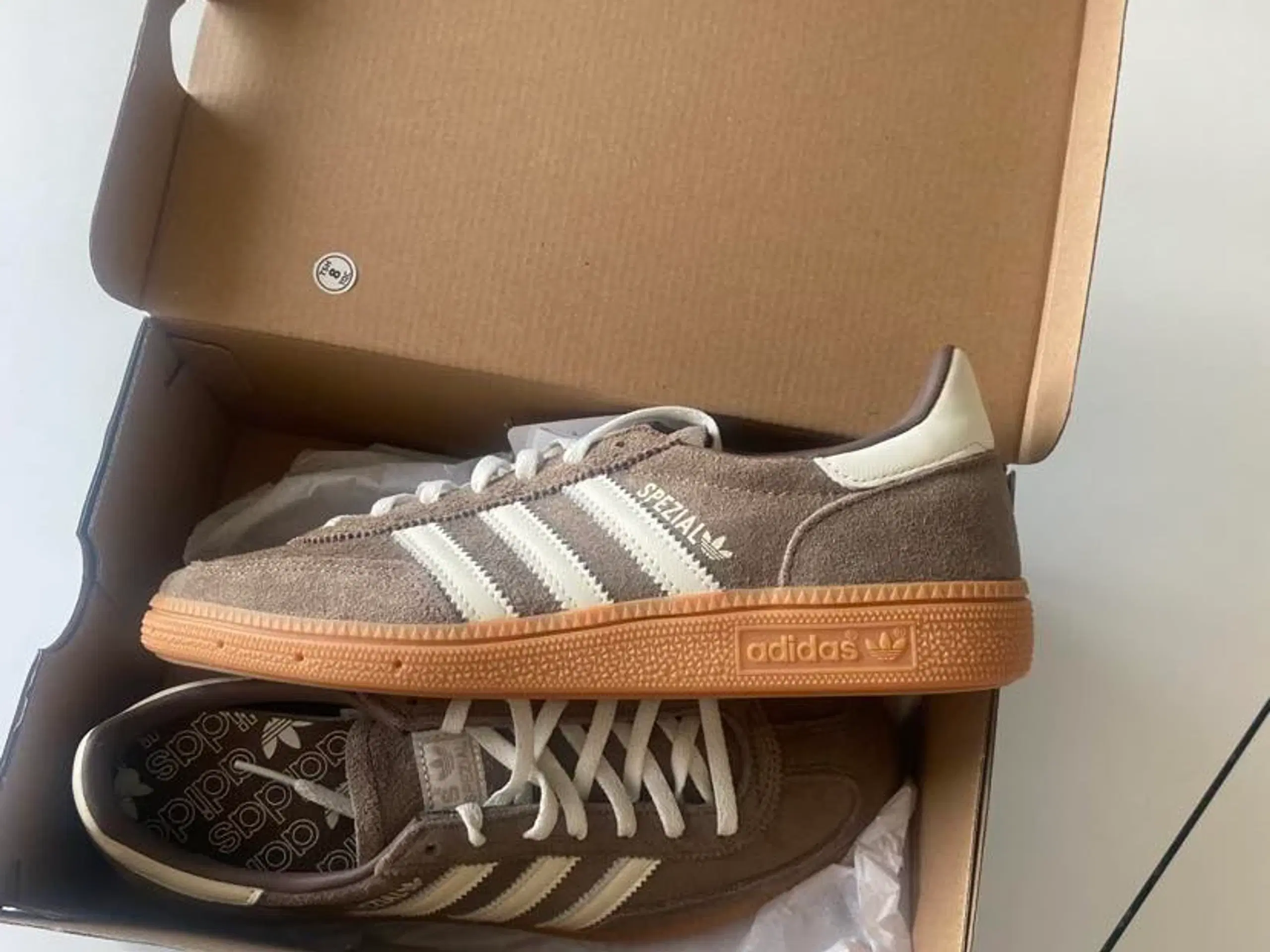 Adidas Spezial Earth Strata