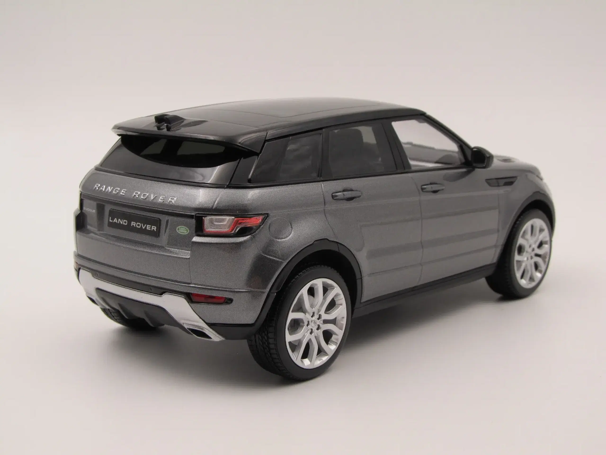 2011 Range Rover Evoque Corris Gray - 1:18