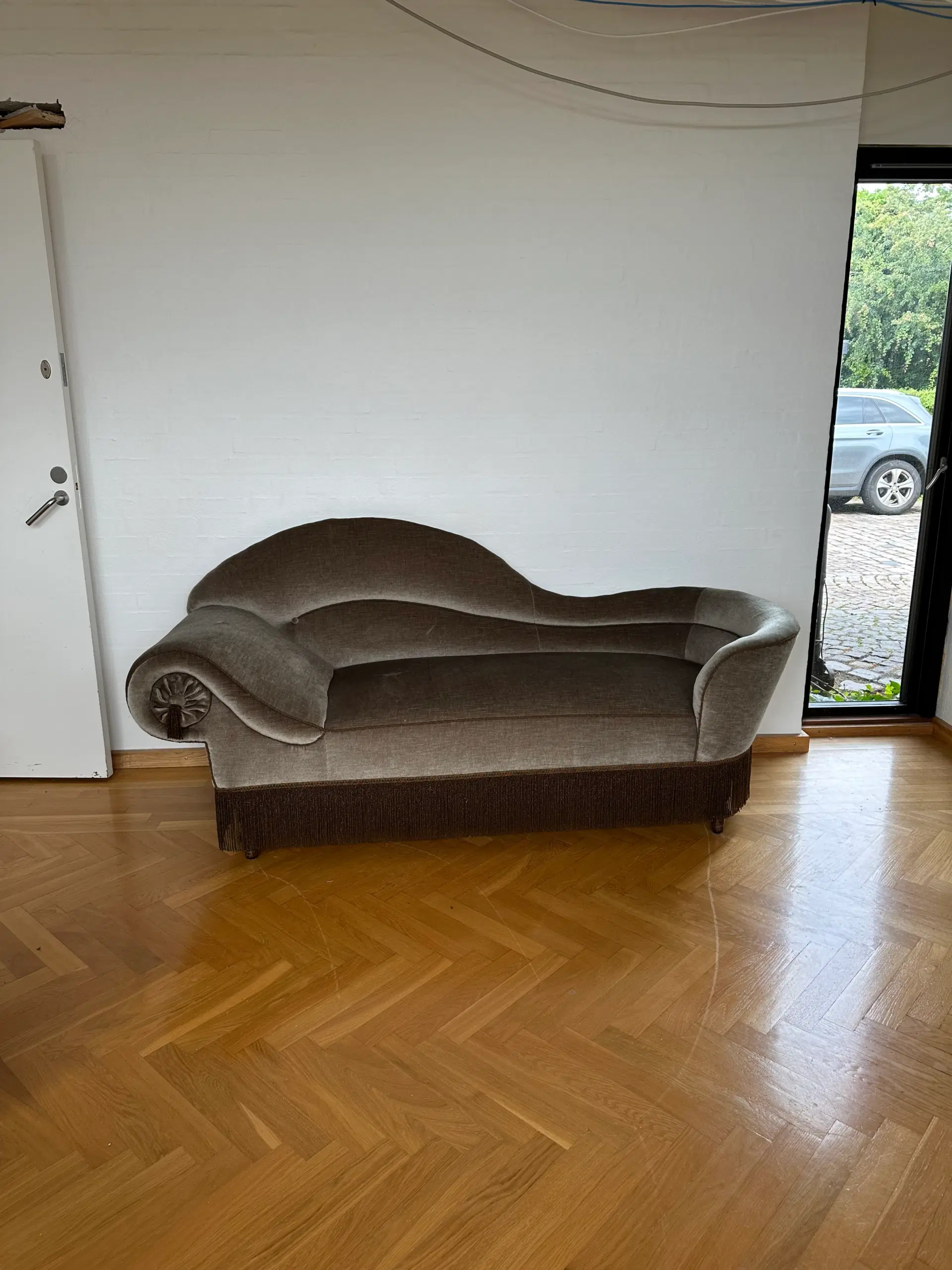 Chaiselong sofa