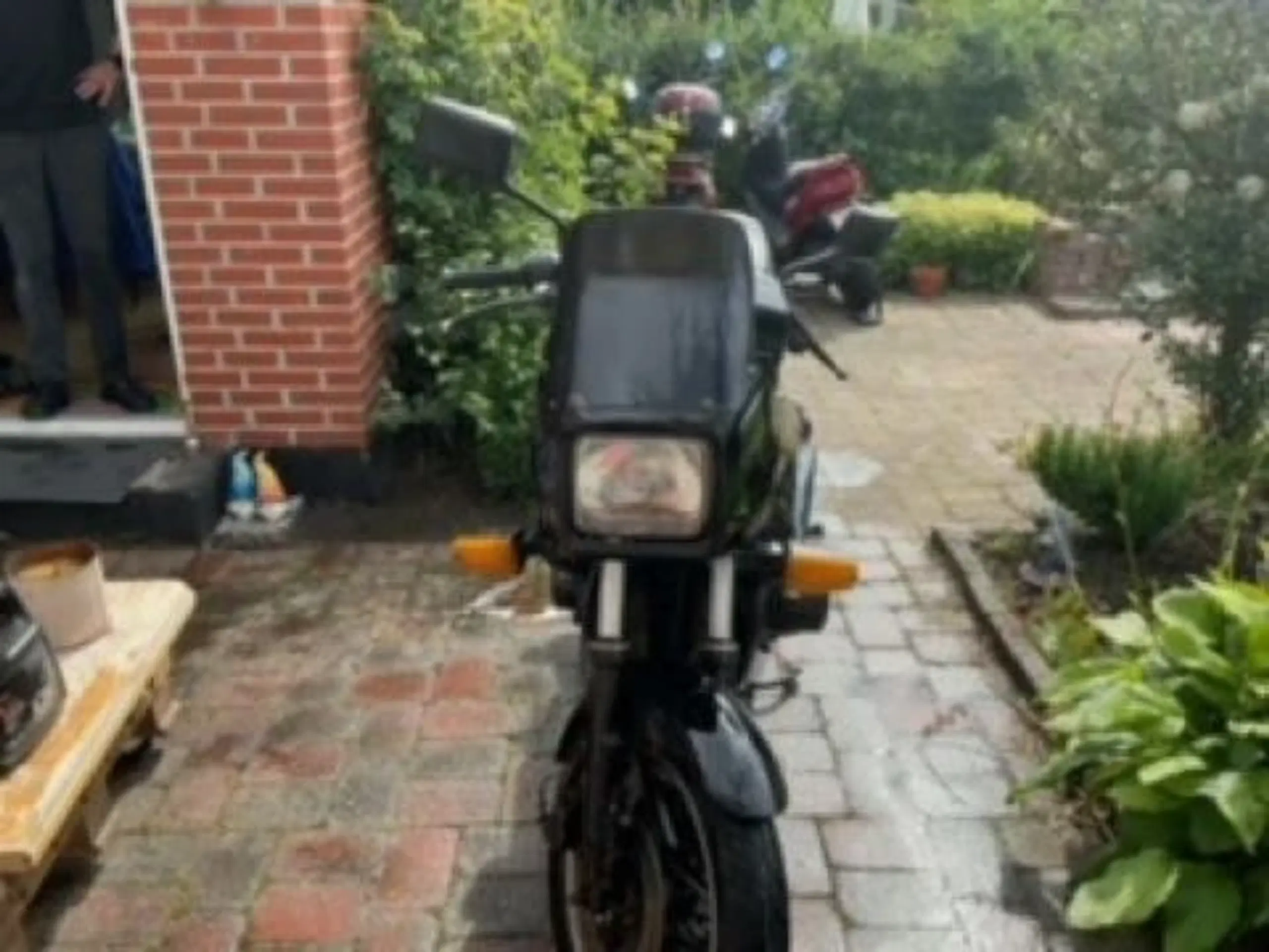 Suzuki gsx 750 es