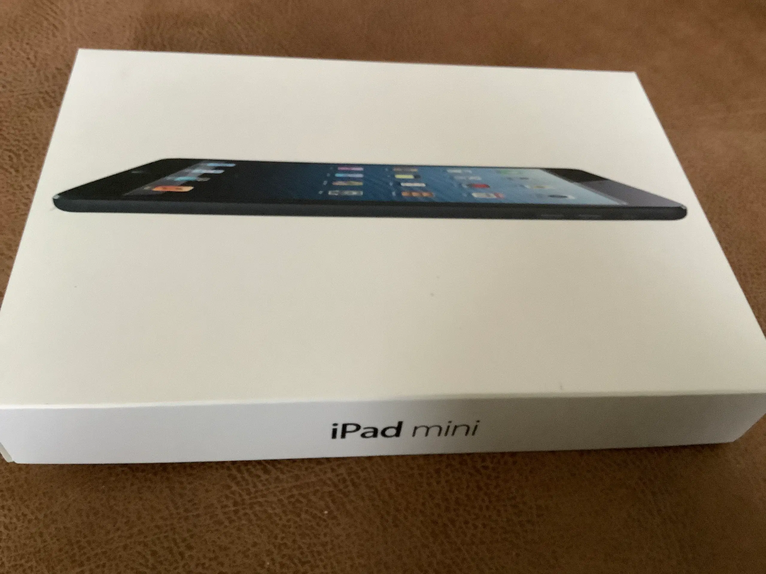 Sort mini iPad 16 gb