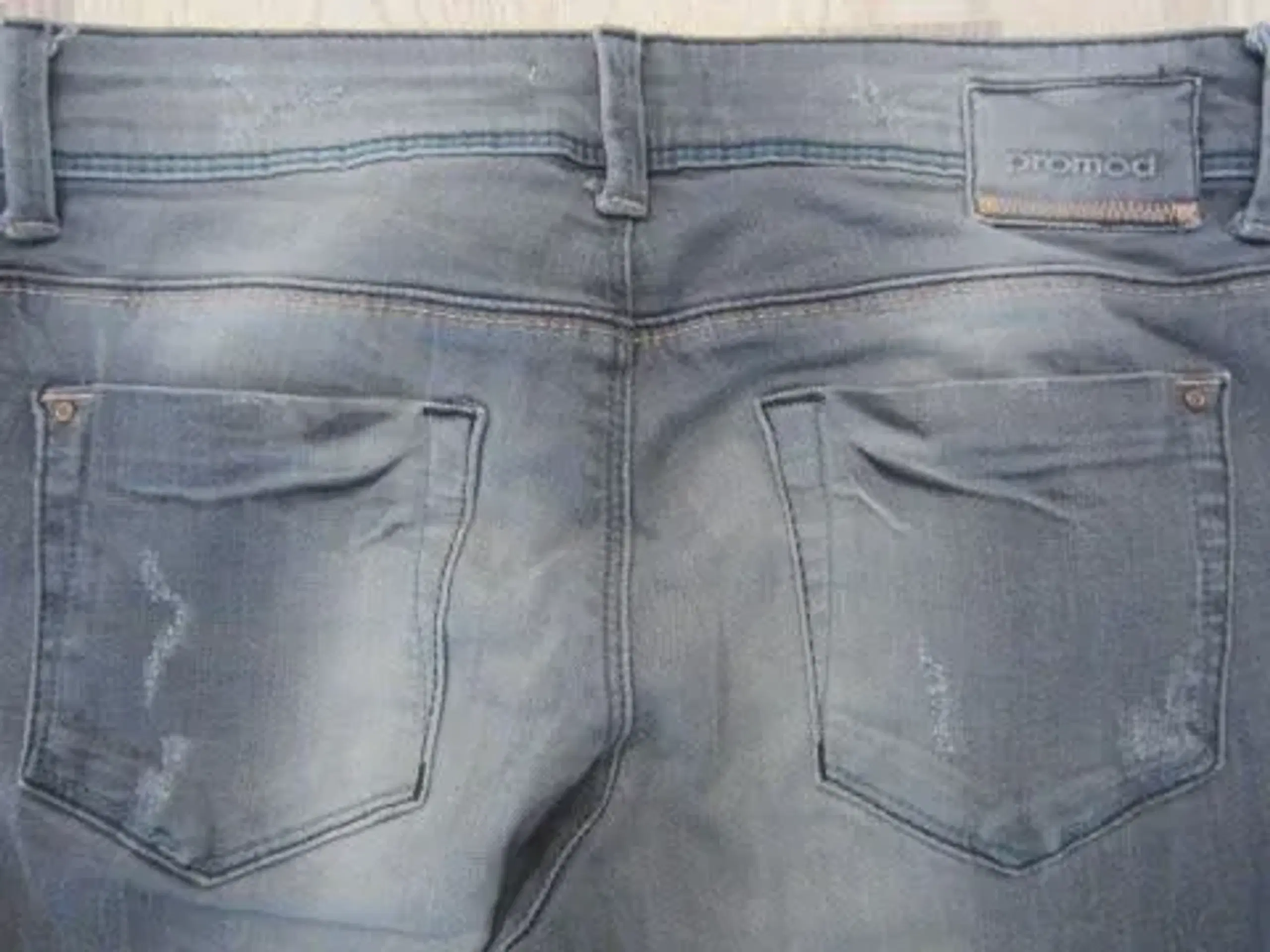 Str 36 grå elastiske jeans