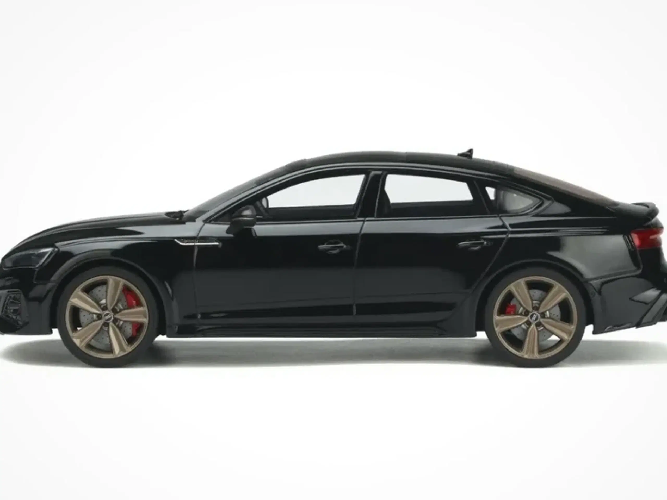 1:18 Audi RS5 Sportsback 2020