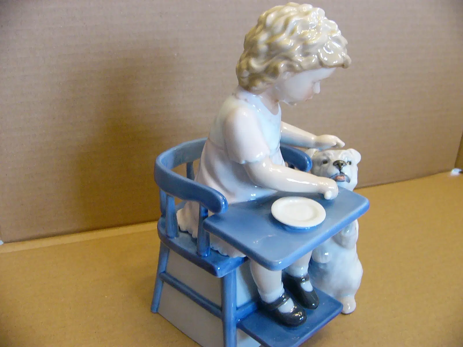 Kgl porcelænsfigur nr 451