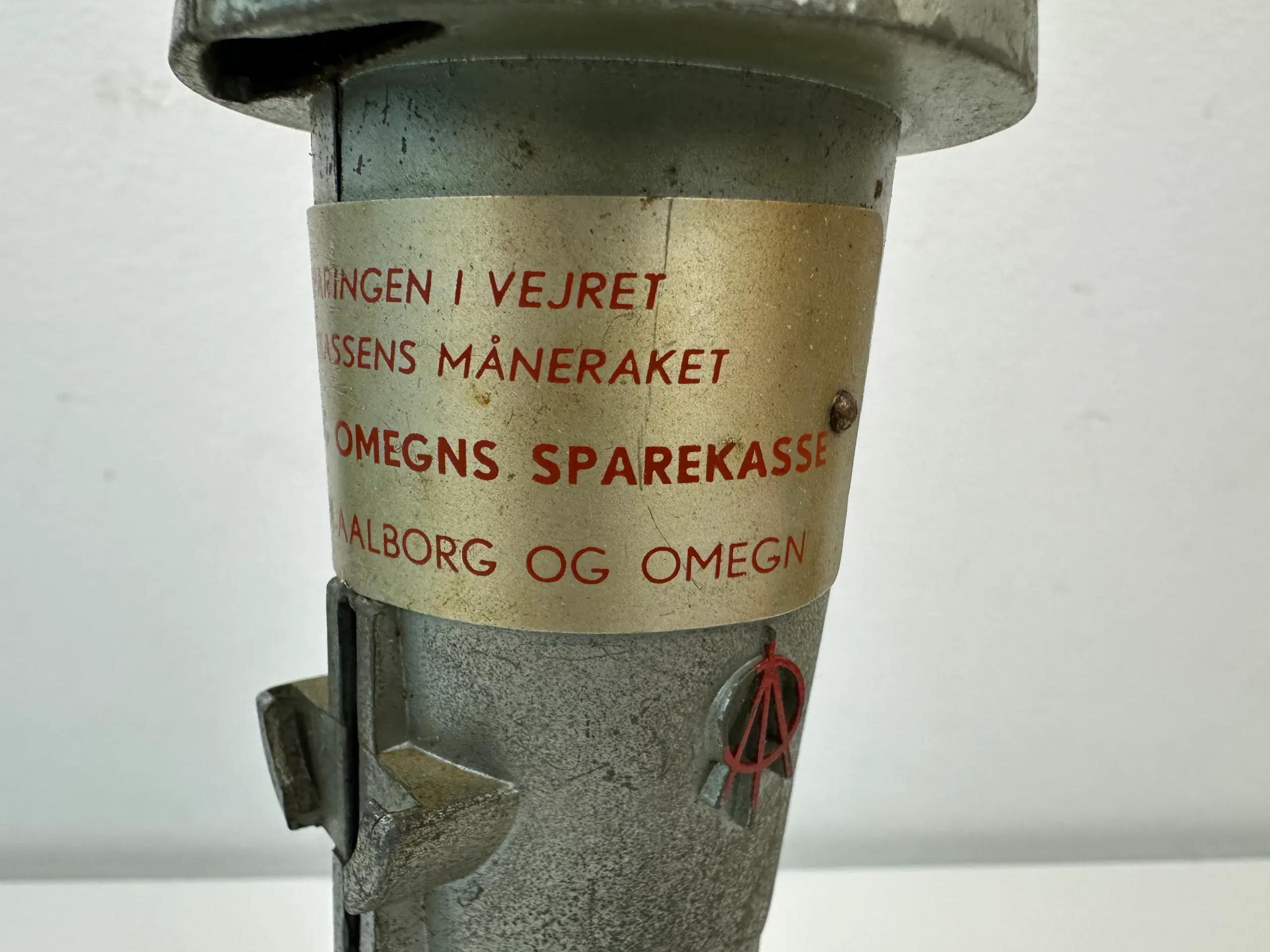 Vintage 'måneraket' sparebøsse