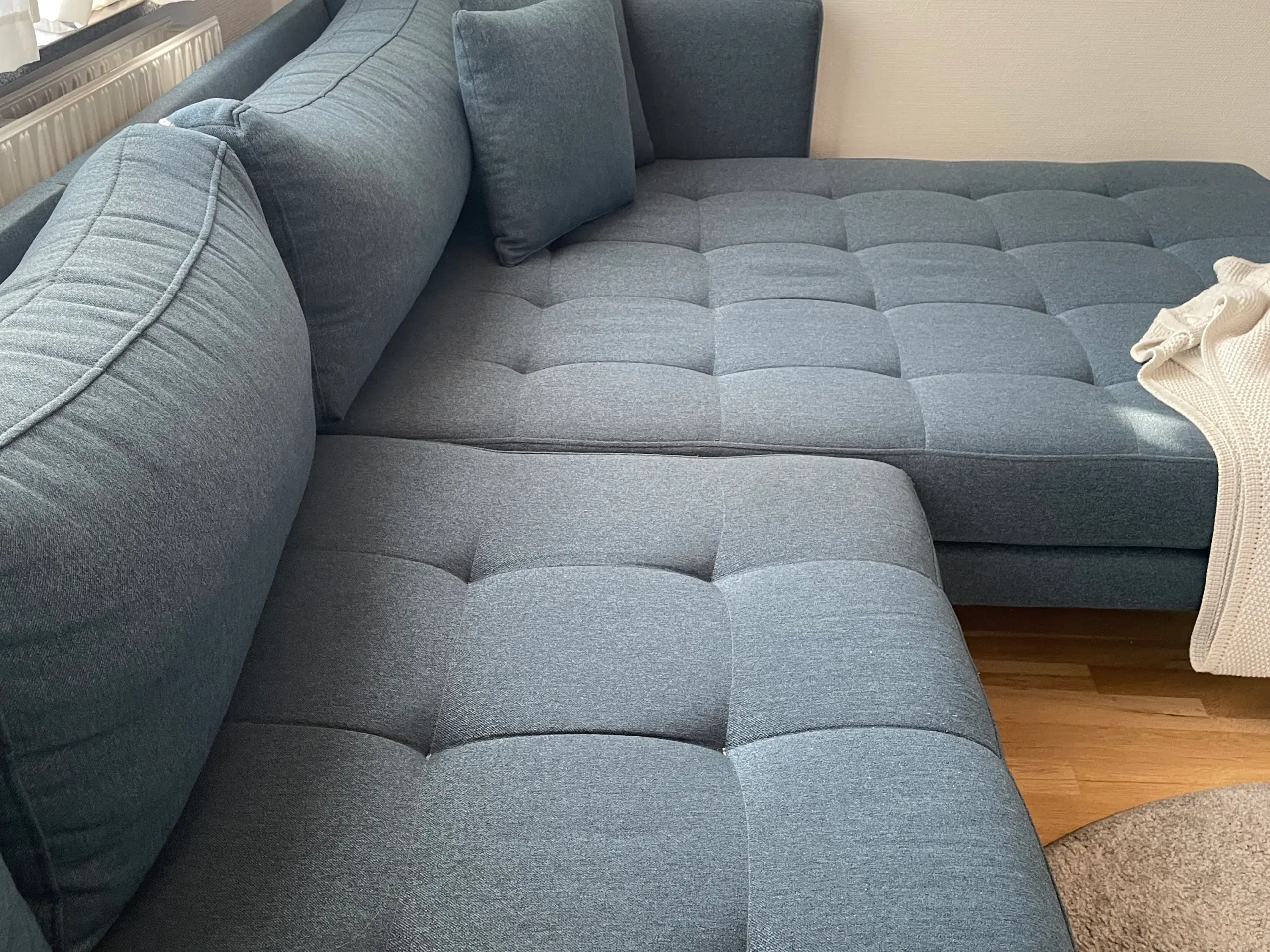 Sofa m chaiselong