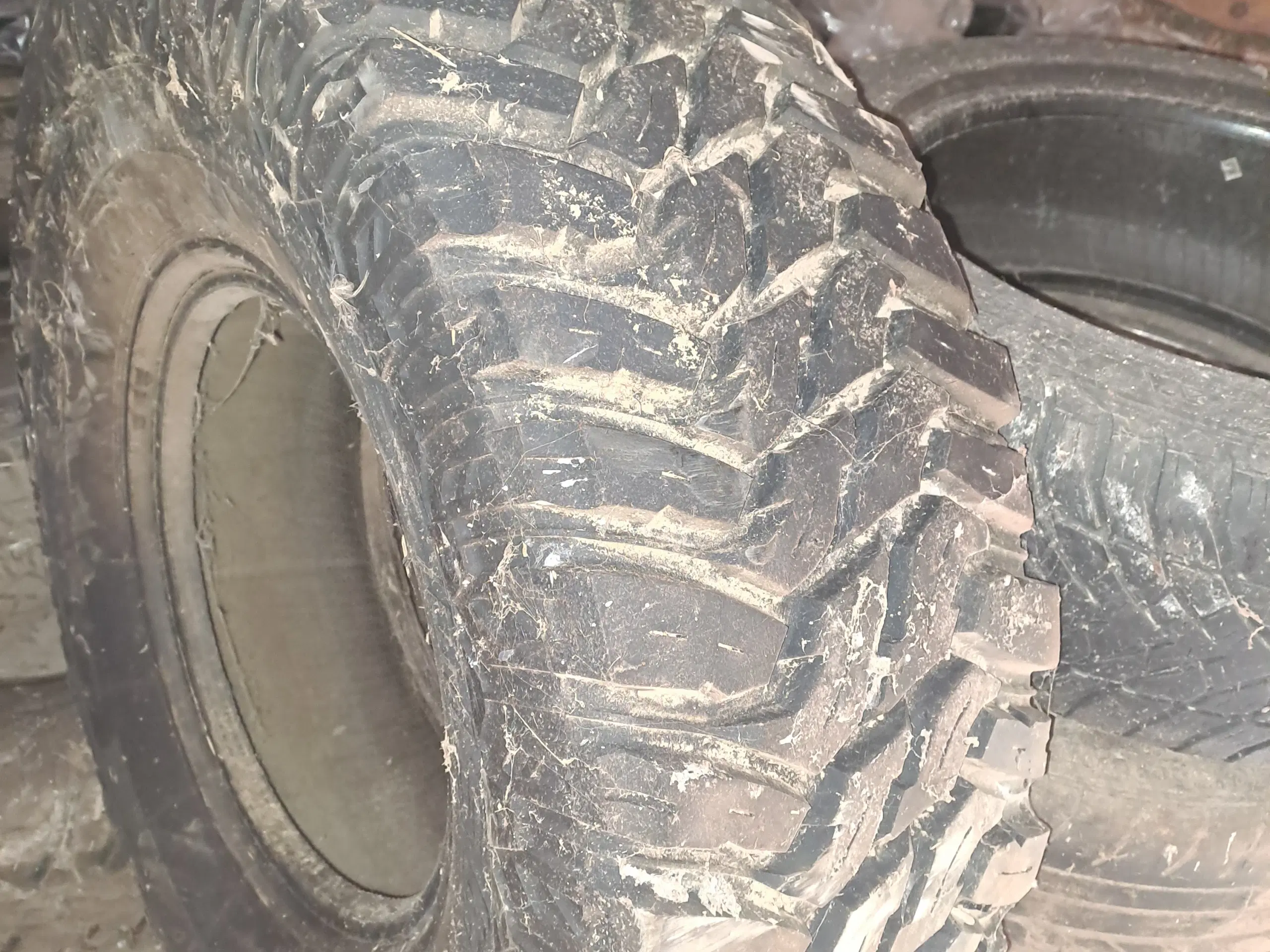 2 stk Offrod dæk LT315/75R16