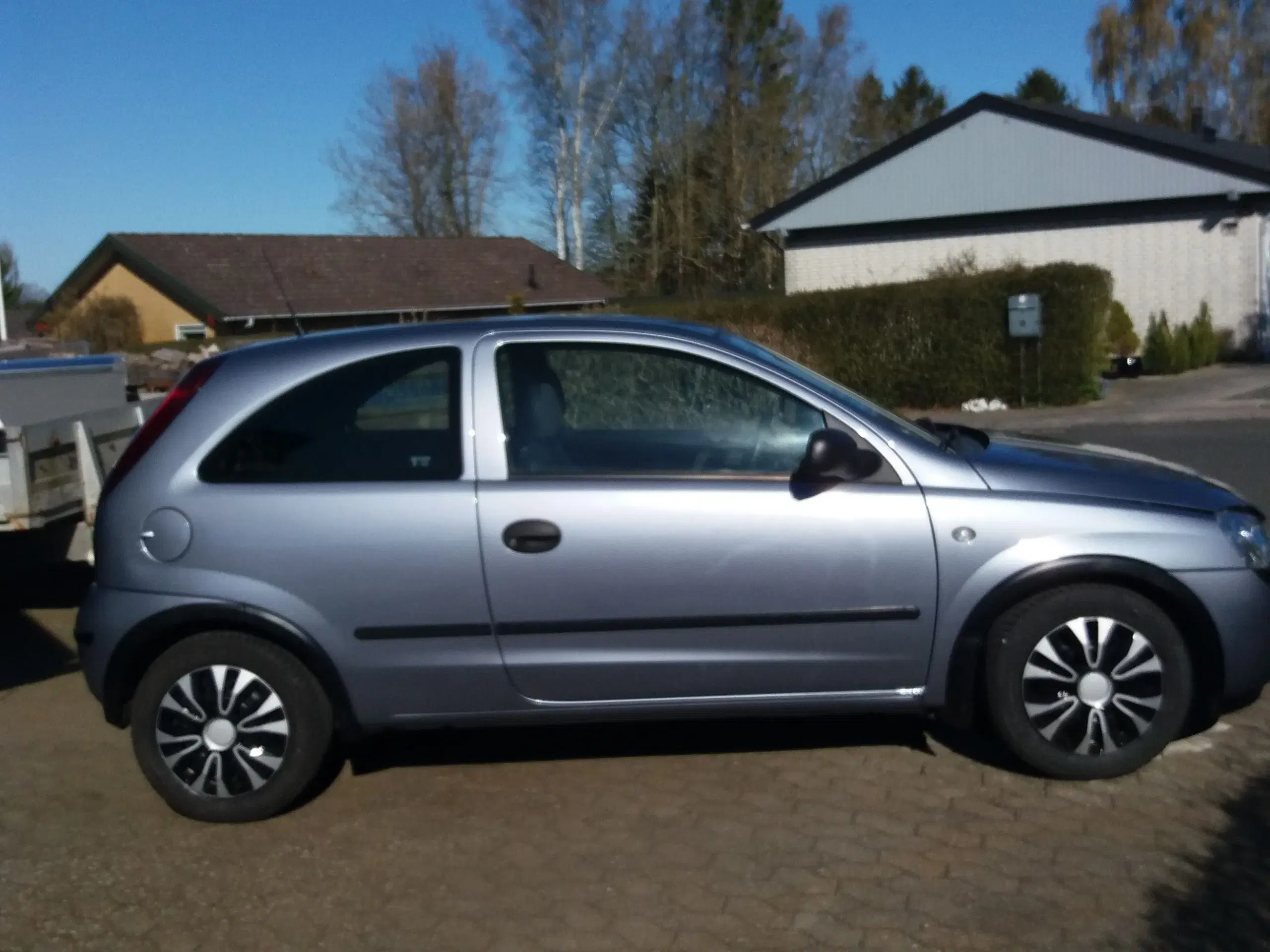 opel corsa 12 årgang 2003 sælges