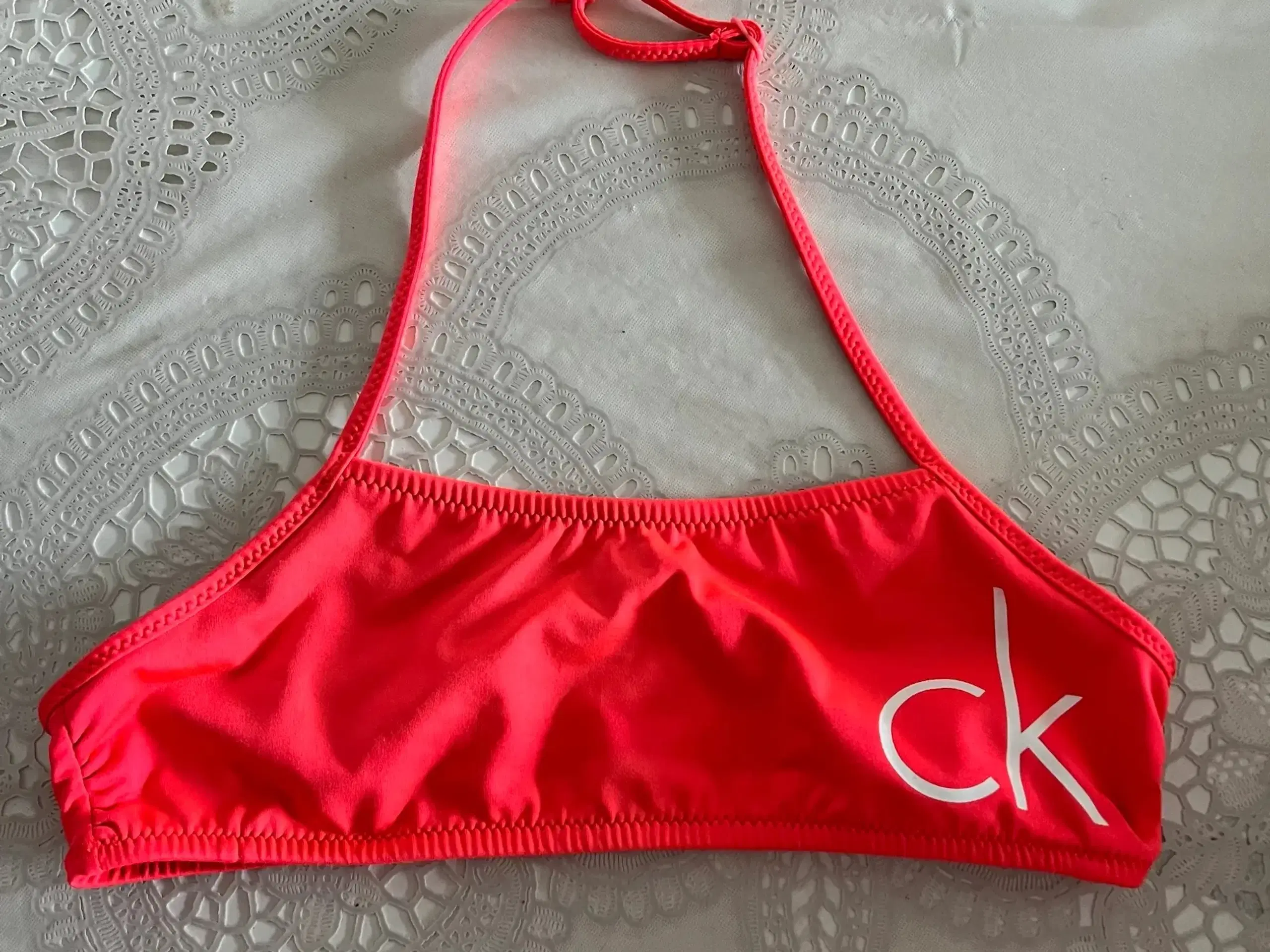 Calvin Klein bikinitop Ca str 146 cm