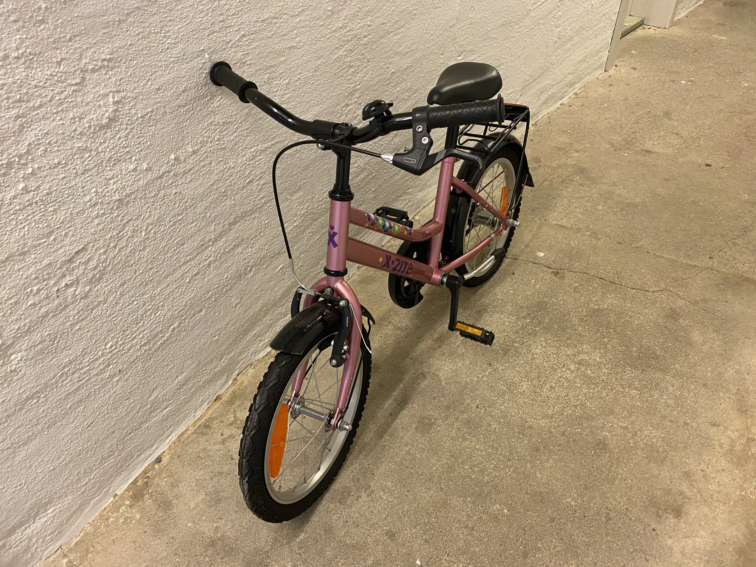 Børnecykel til pige