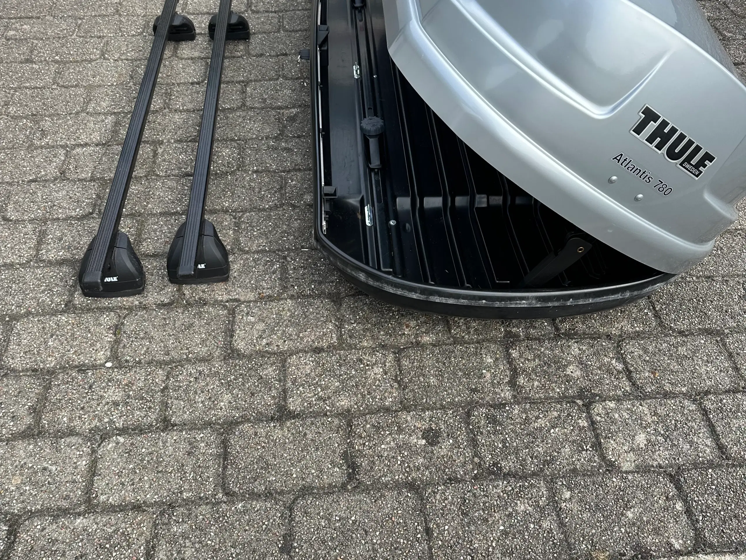 thule tagboks atlantis 780