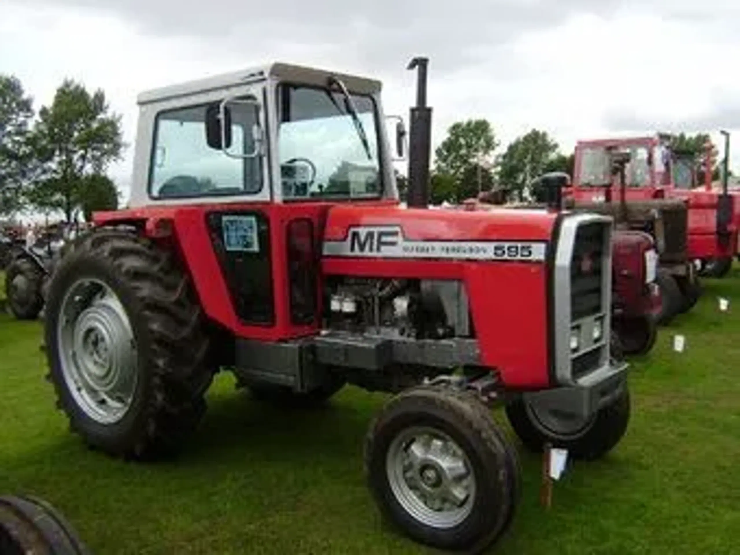 KØBER af Massey ferguson til samling