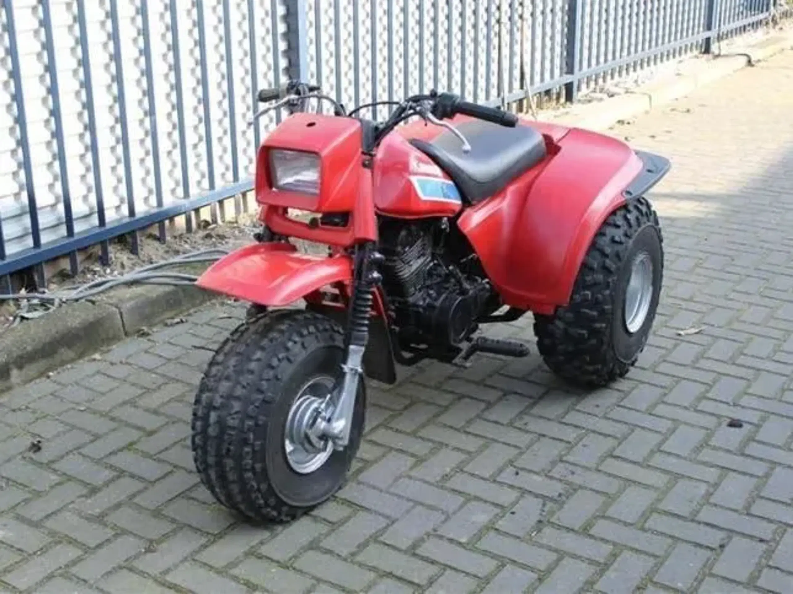 kawasaki klt 185 3hjuler atv ATC