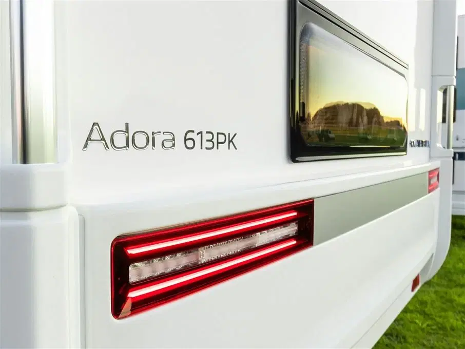 2023 - Adria Adora 613 PK Teen   - SPAR: 40000 kr - FØRPRIS: 299526 kr Incl  AC