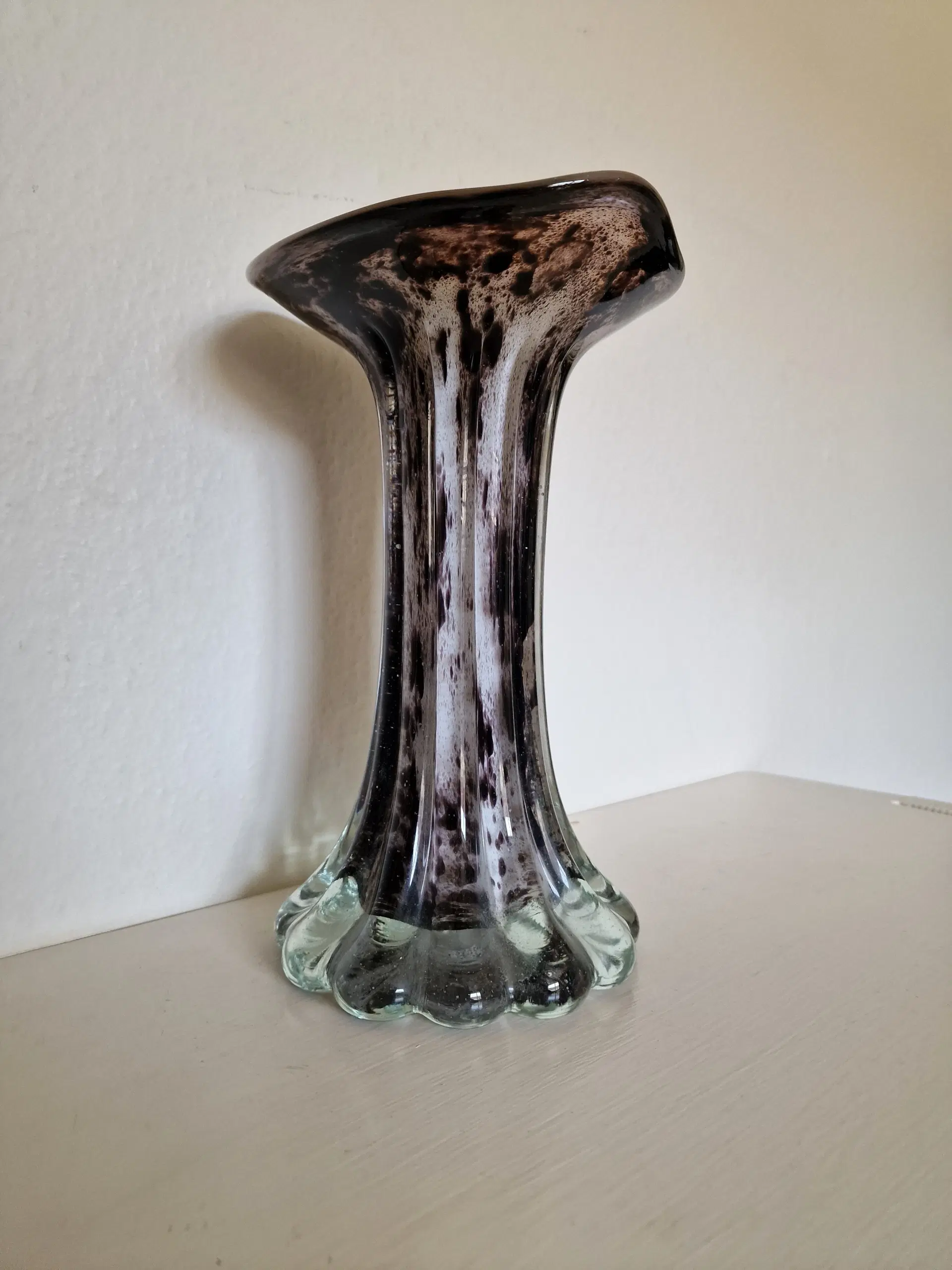 Flot vintage kunstglas vase i Murano-stil