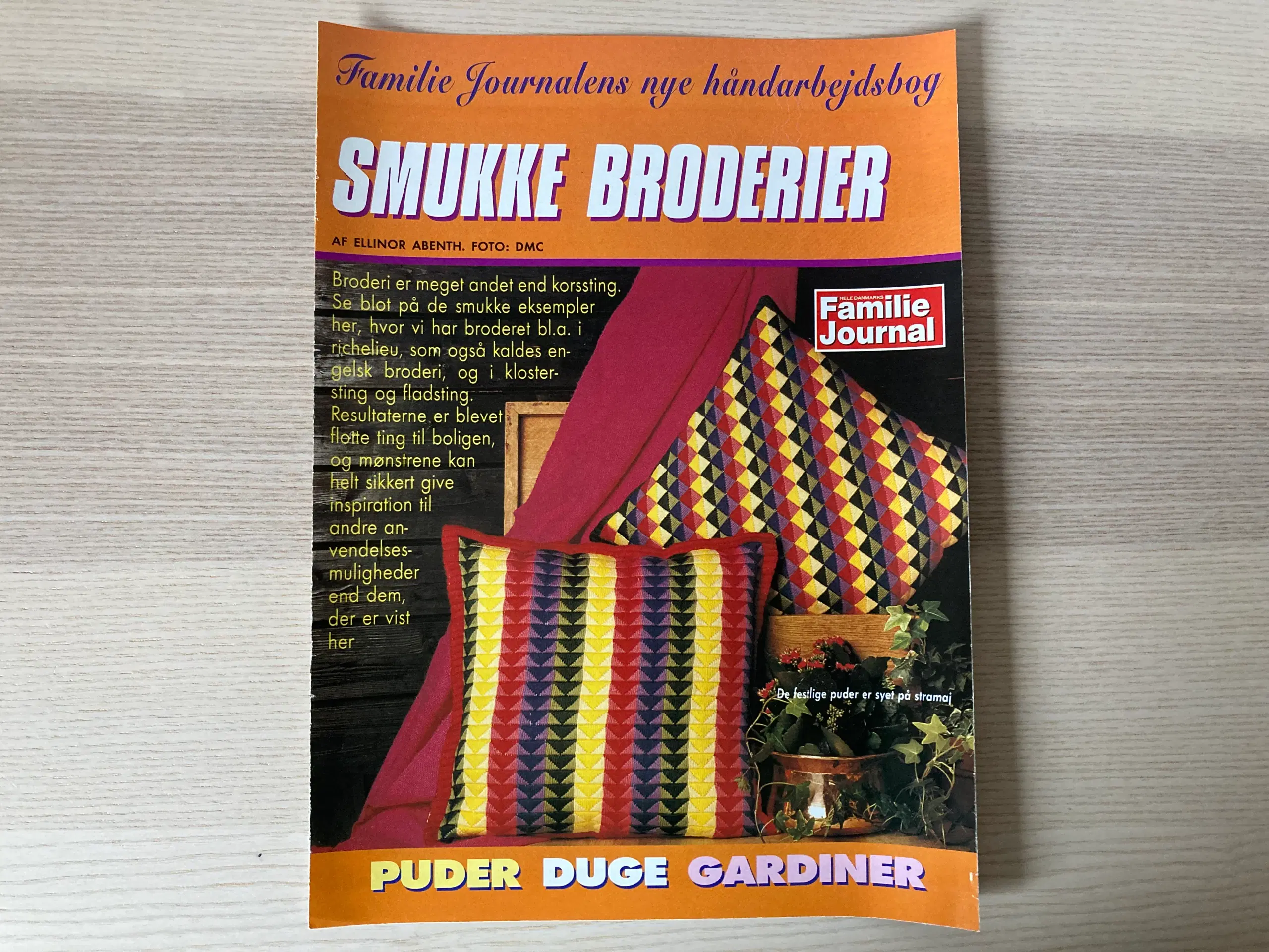 Hæfte: Smukke broderier 8 sider