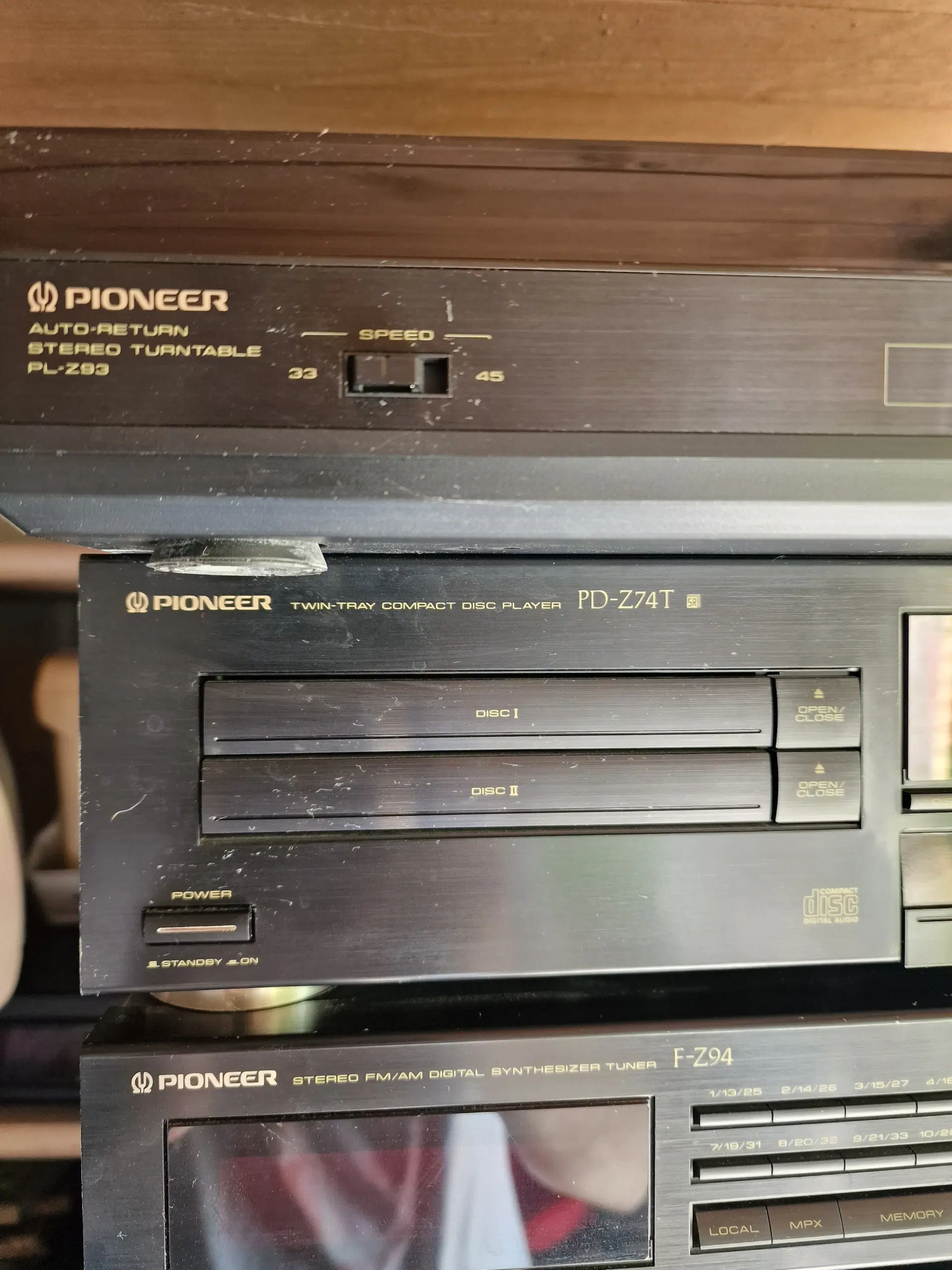 Vintage hi-fi højttalere og anlæg