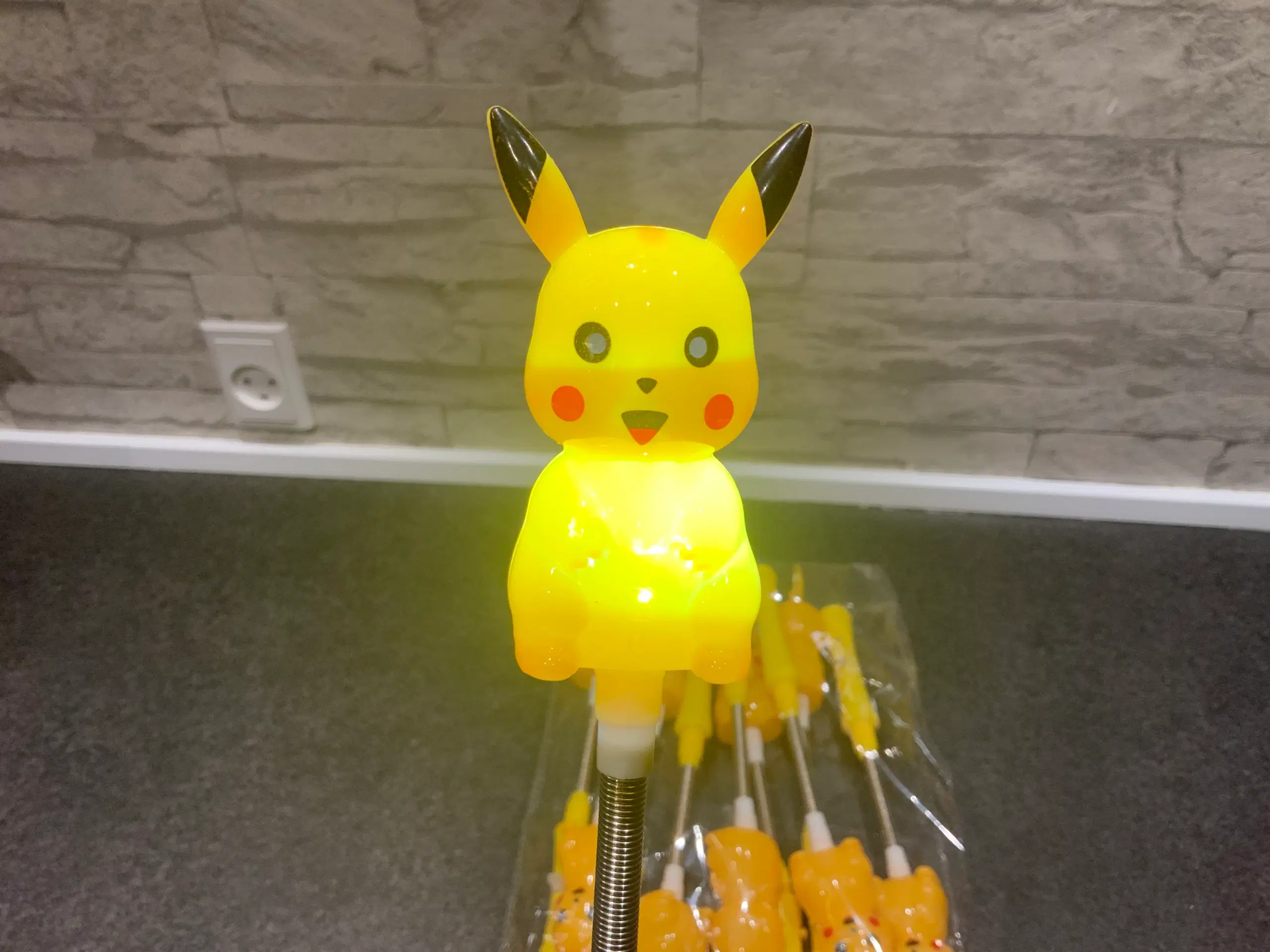 Pokemon - pikachu