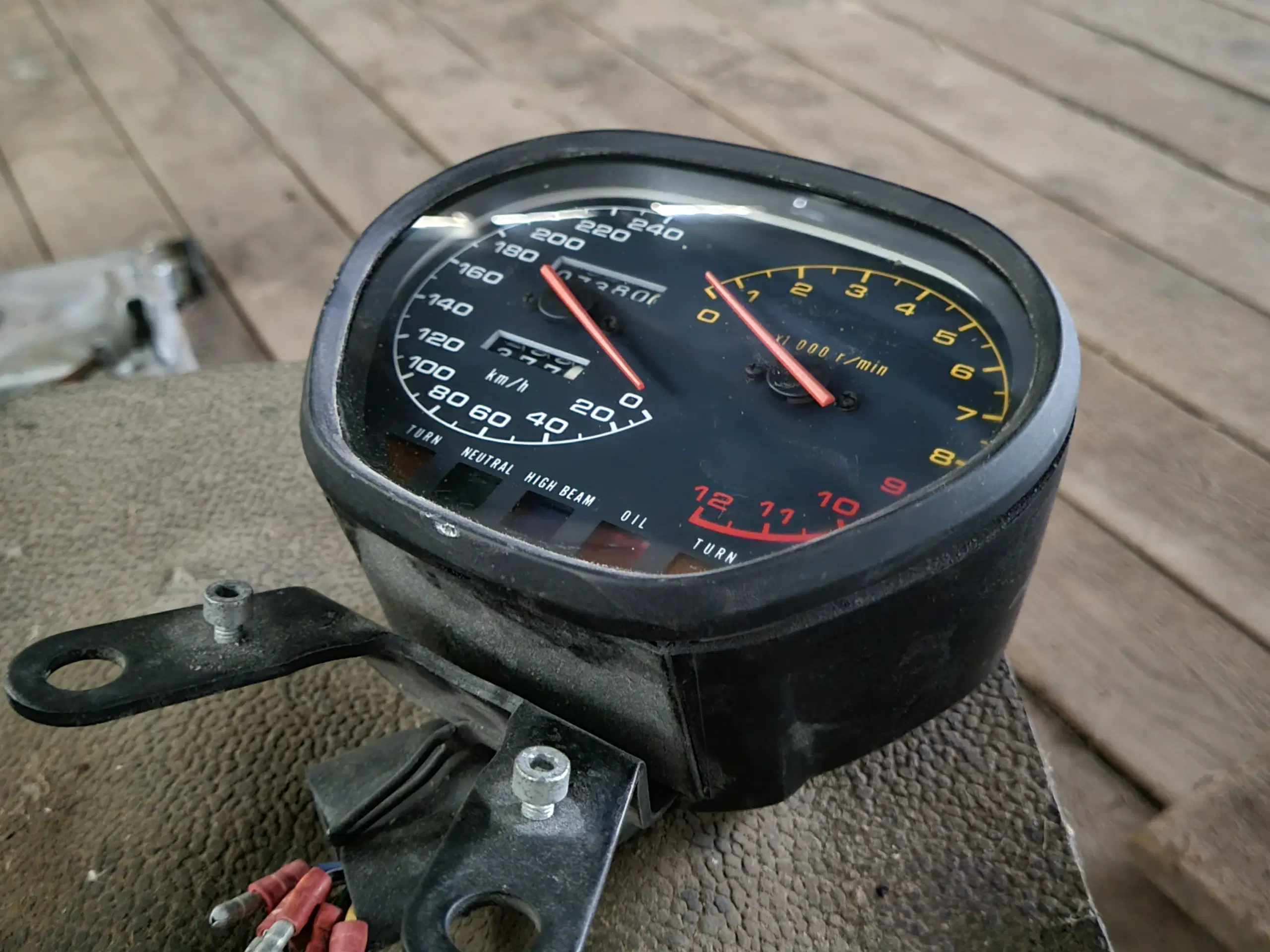 Suzuki Gsx1100s Katana speedometer