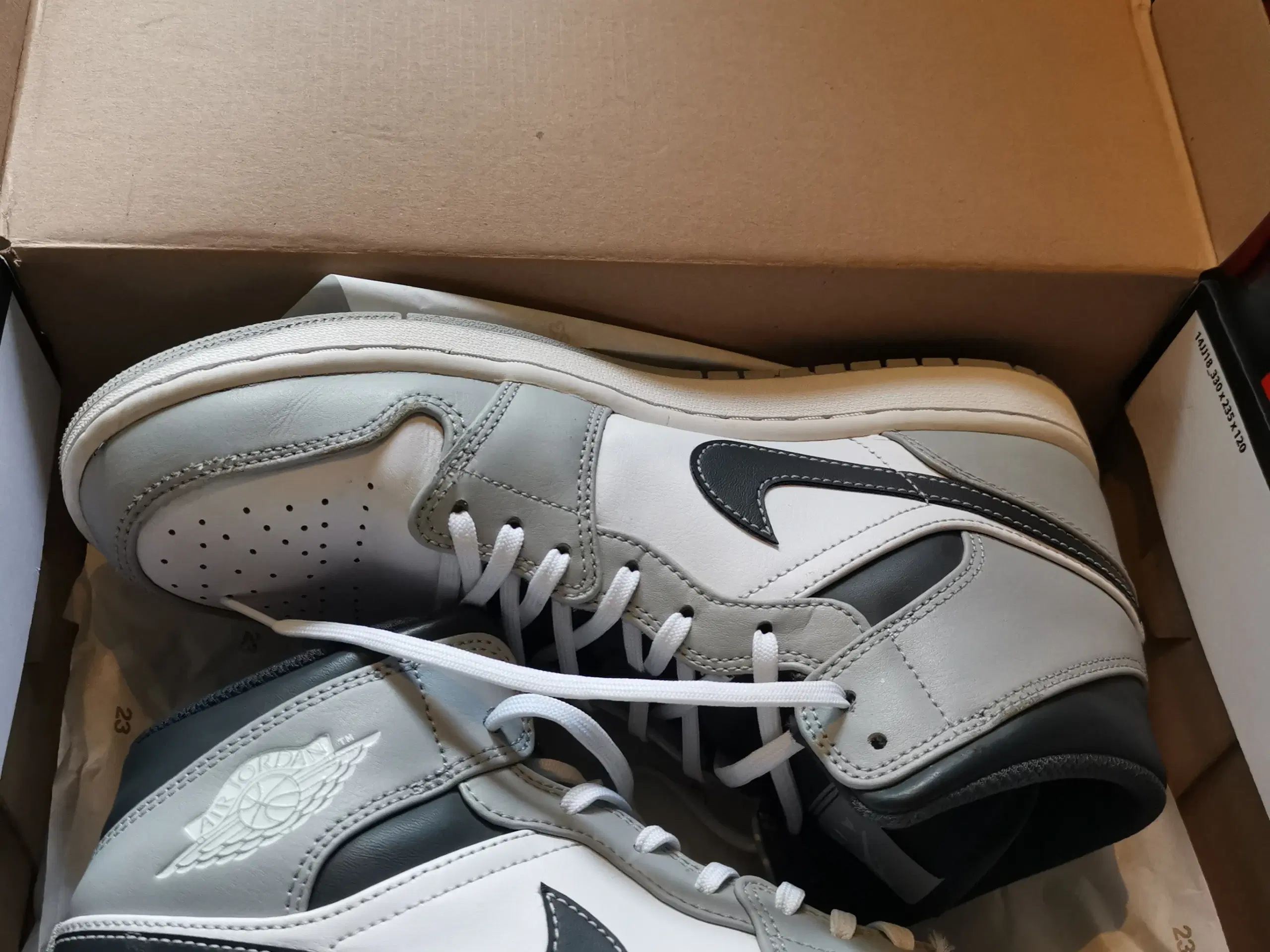 Jordan 1 light smoke grey/white