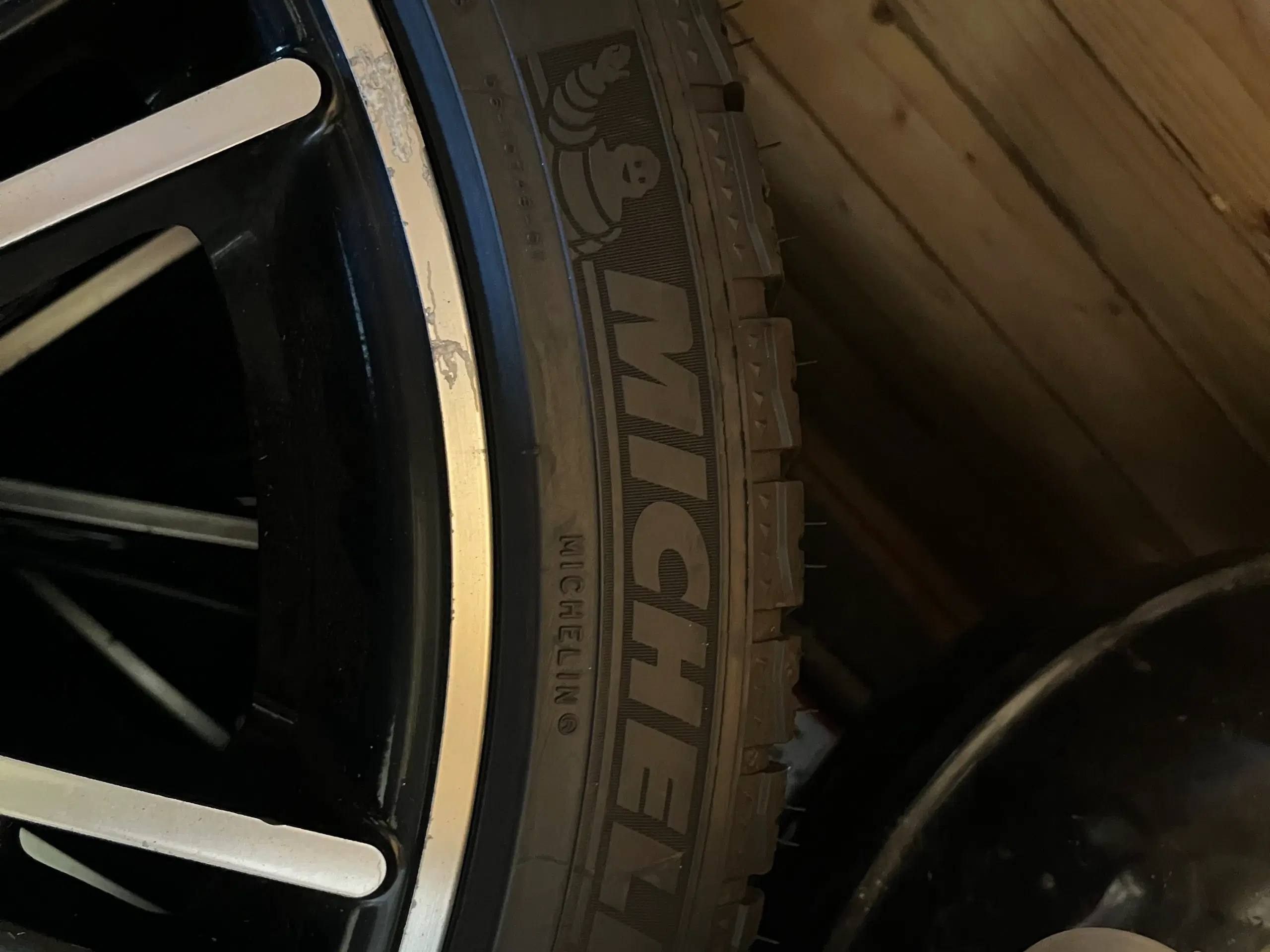 Porsche vinterdæk Michelin 20”