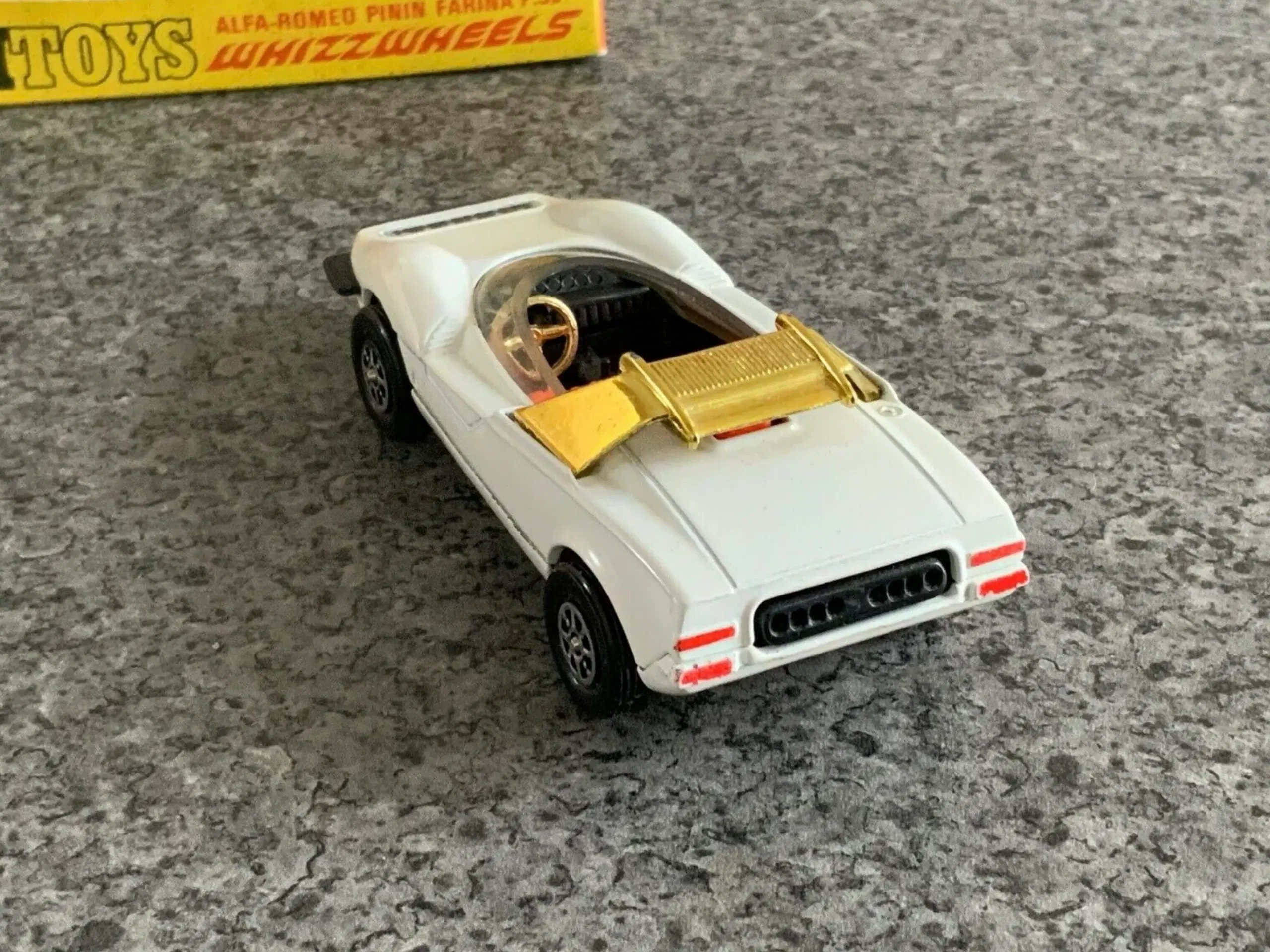 Corgi Toys No 380 Alfa Romeo Pininfarina P33