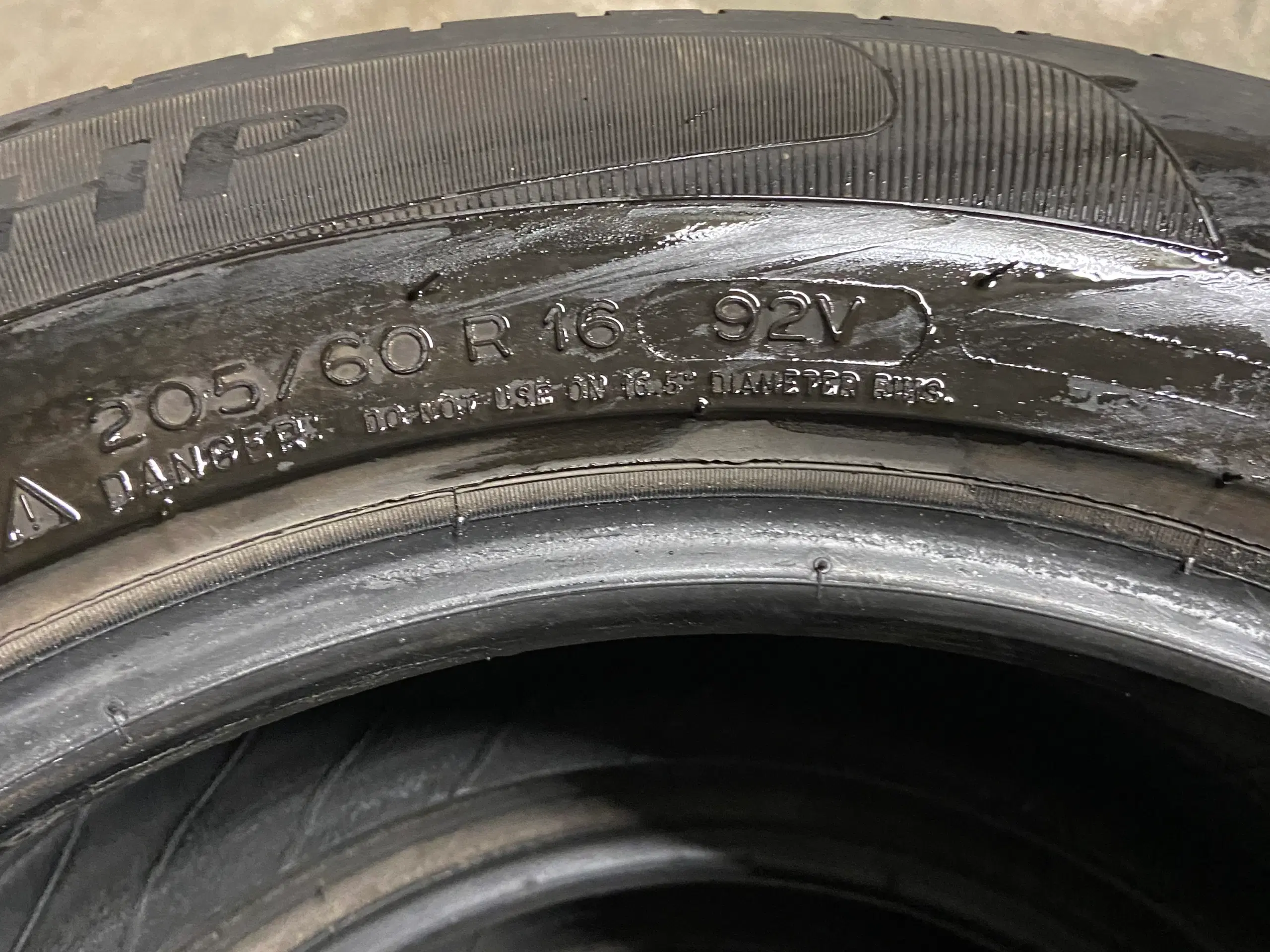 Michelin Sommerdæk 205/60 R16 - 5mm