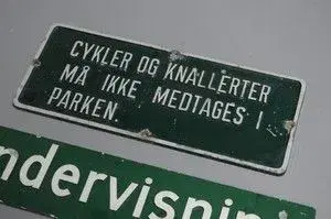 PARKSKILT købes