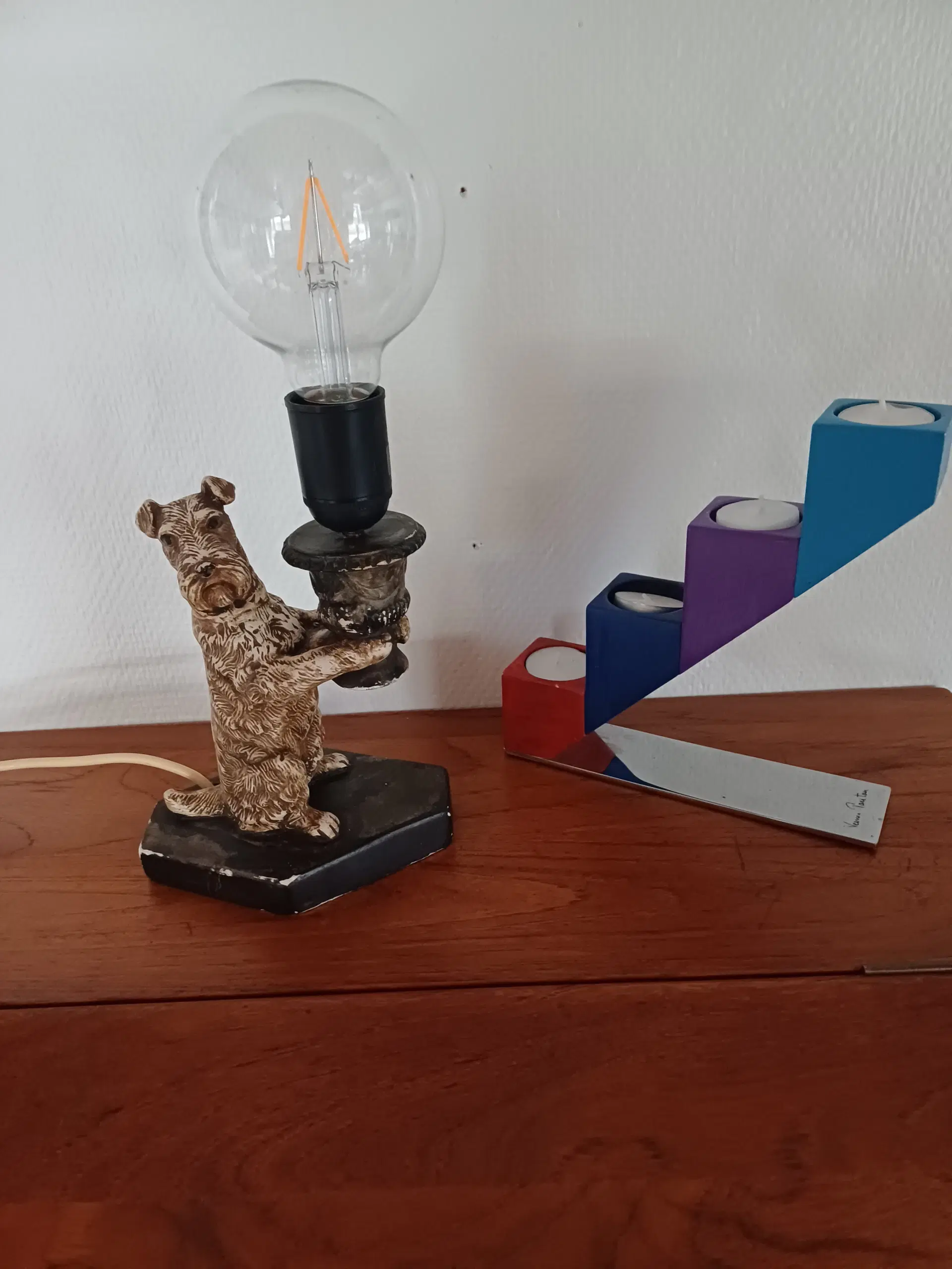 Flot og charmerende hunde lampe