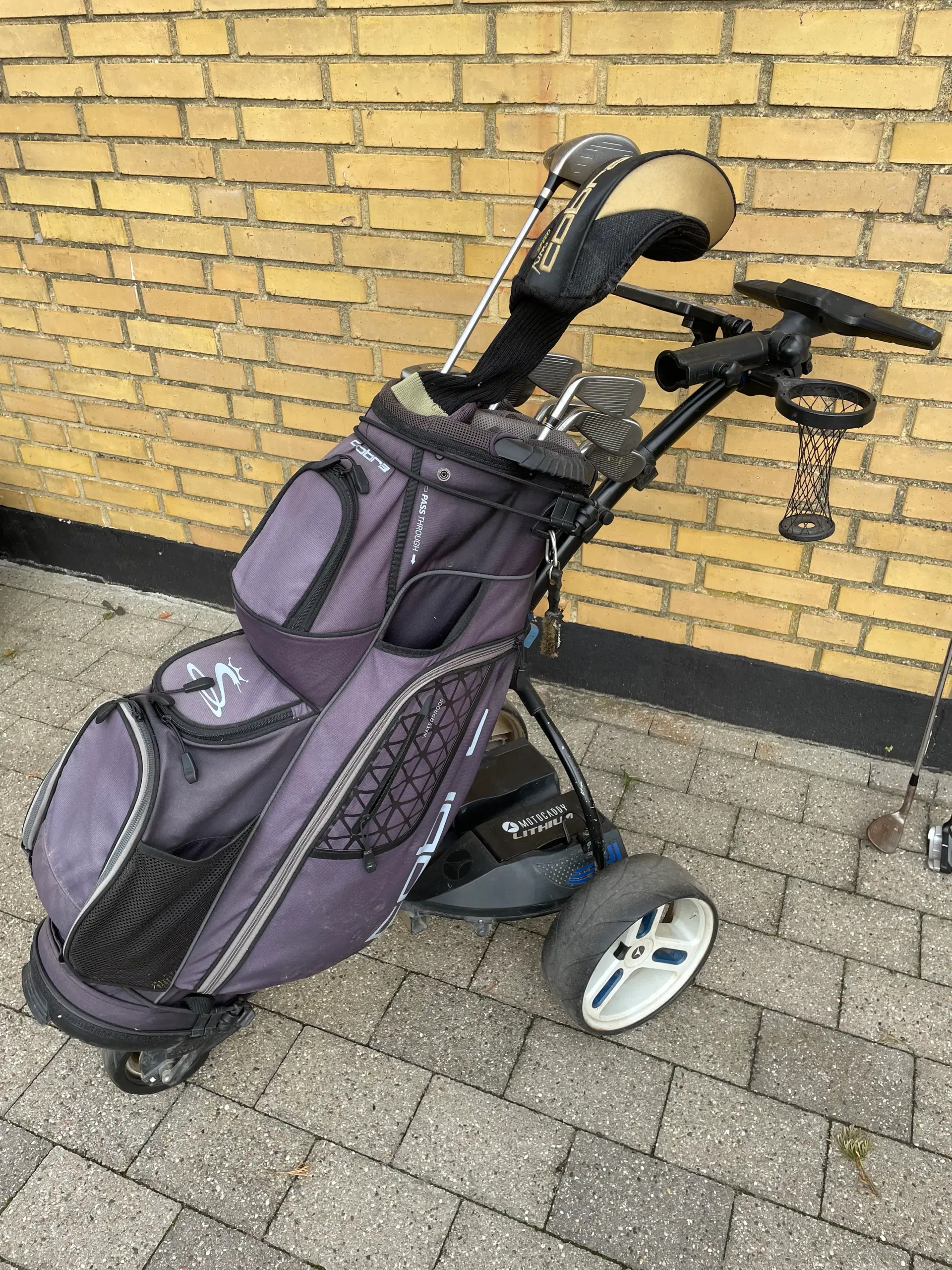 Golfsæt med el-vogn