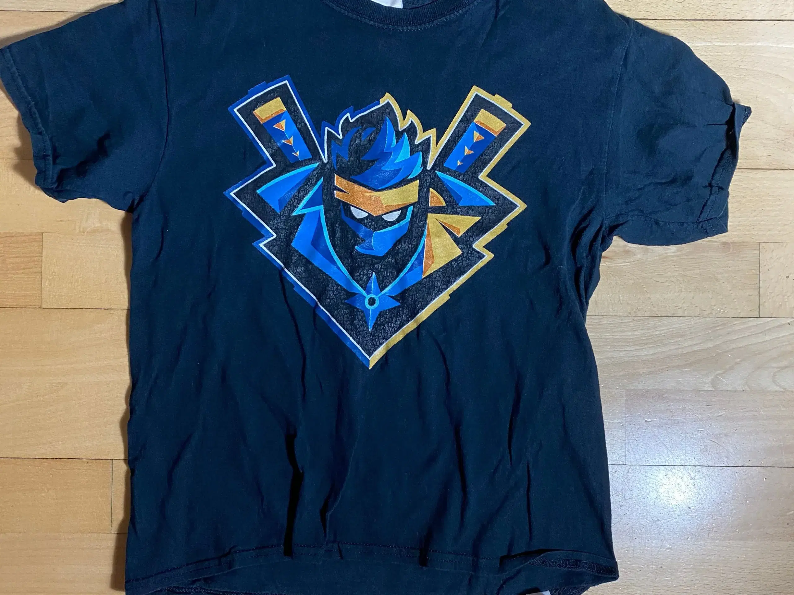 T-shirt Str 146 (11år)  "Ninja" gamer