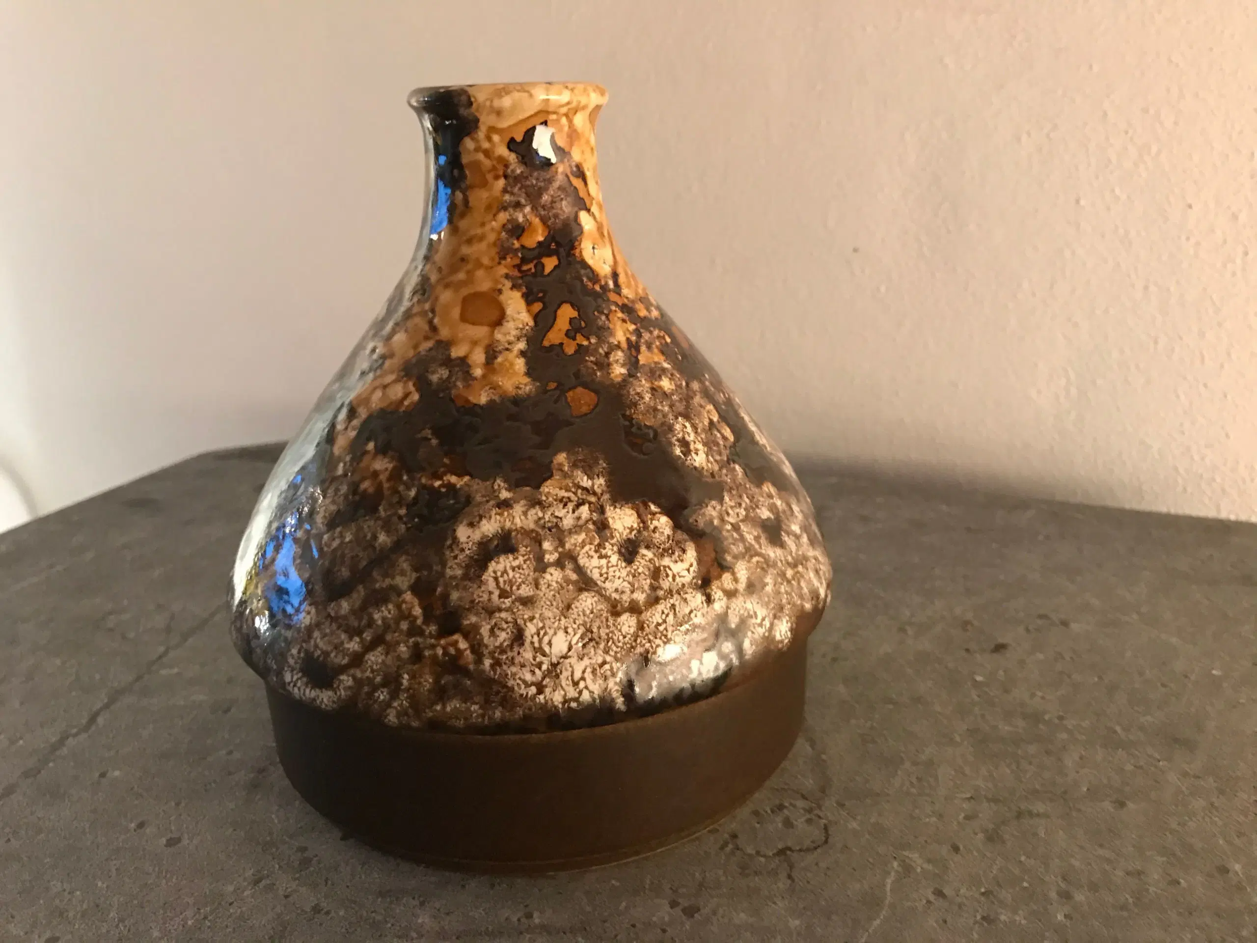 WG retro vase (12 16)