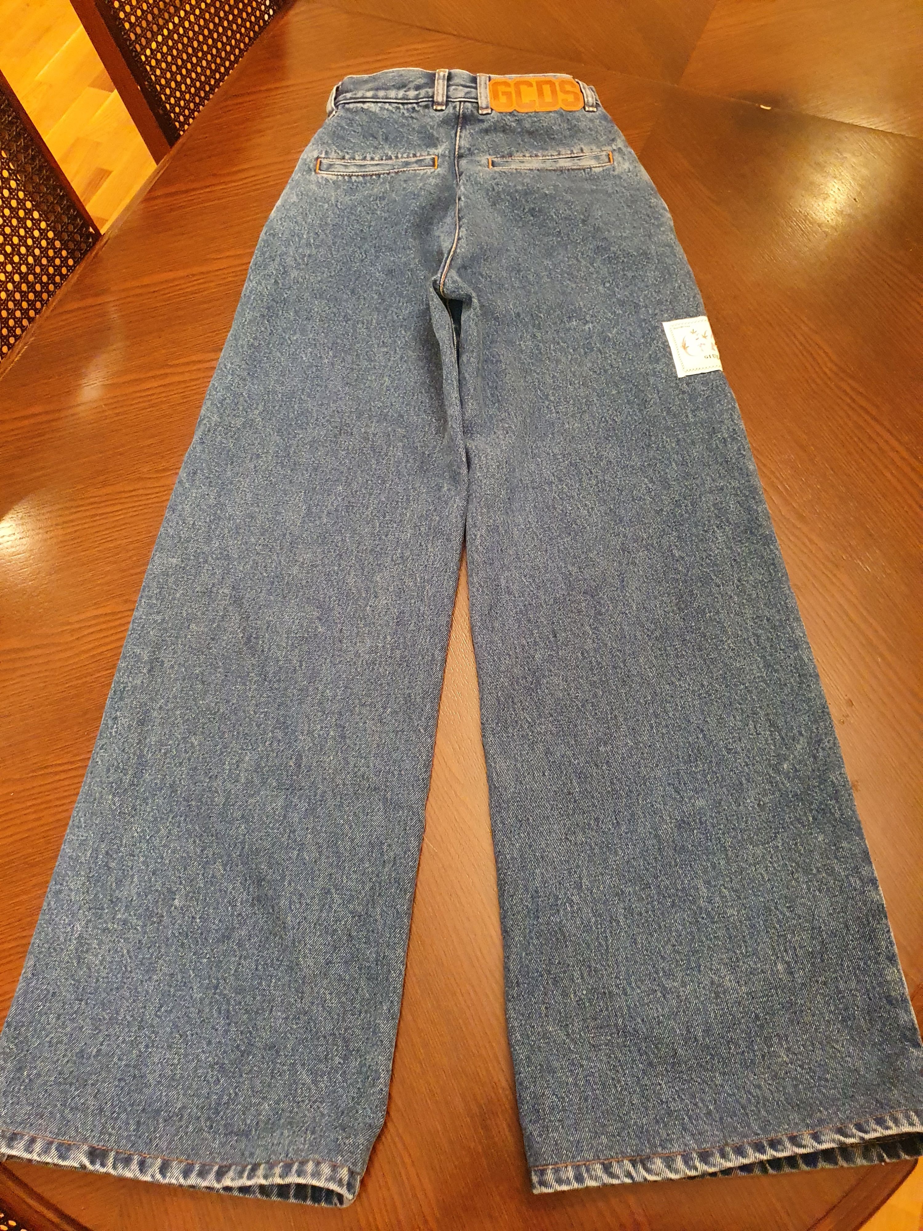 Preowned GCDS Mid-wash denim wide leg jeans Size 25/63 Blue cotton